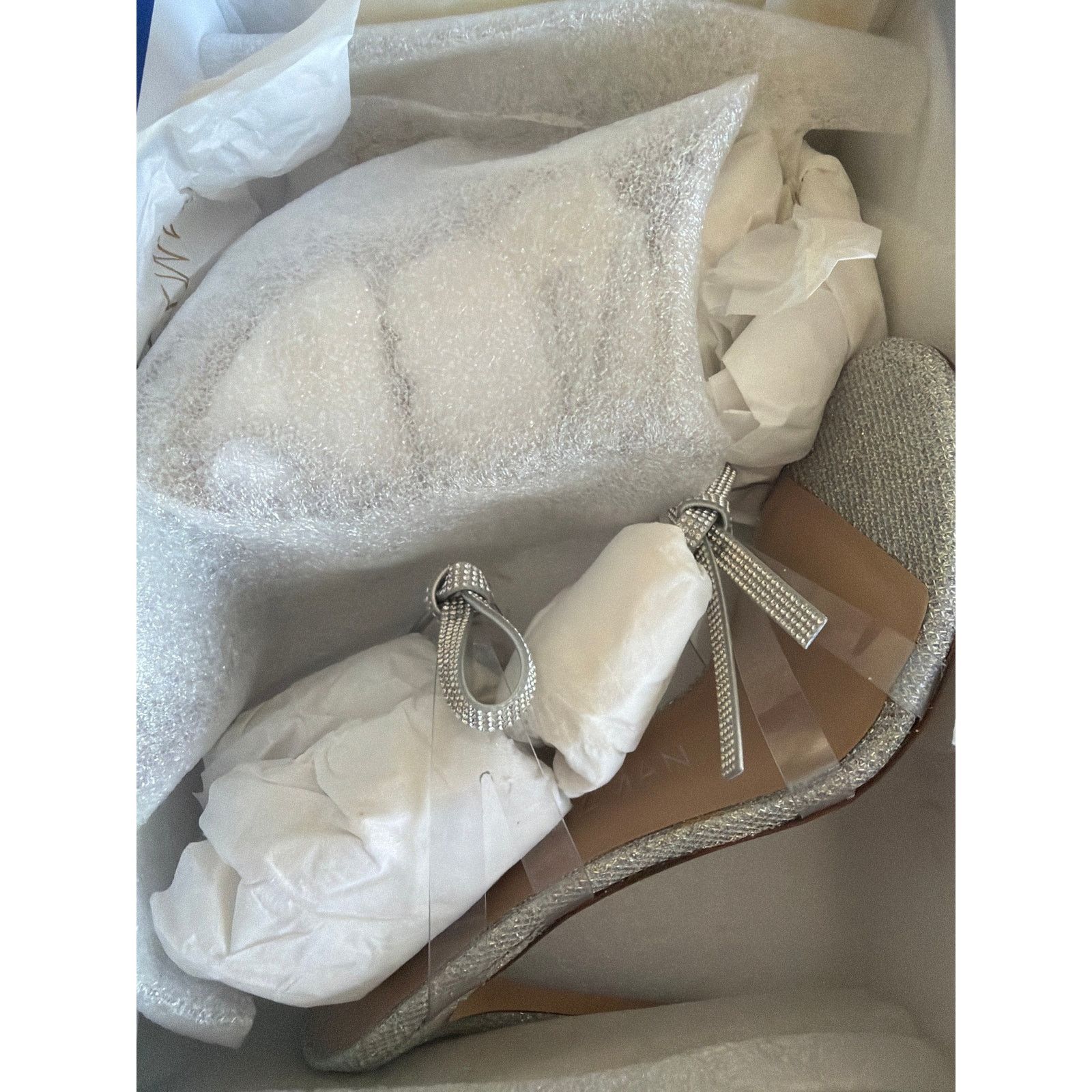 Stuart Weitzman New Stuart Weitzman clear rhinestone bow heels sz 6 Size US 6 / IT 36 - 8 Thumbnail