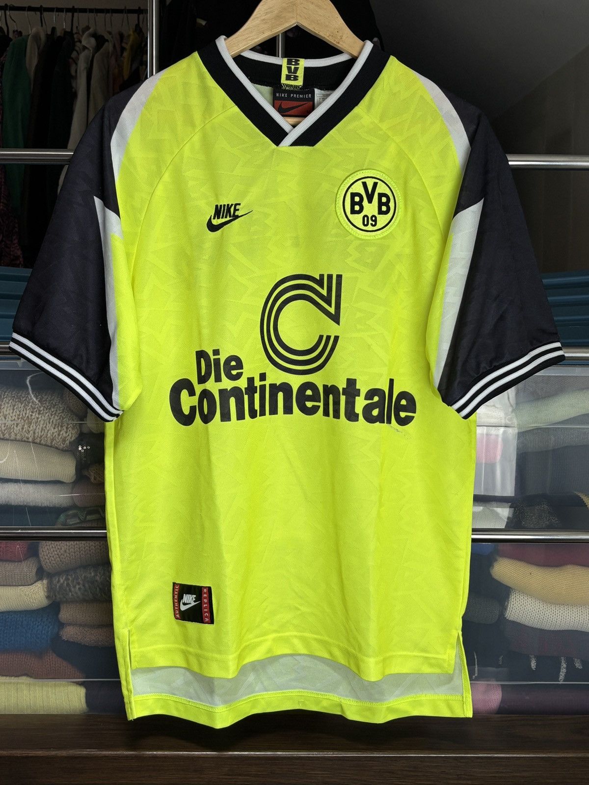 Nike 90s Nike #7 Reuter Borussia Dortmund BVB Soccer Jersey Size US M / EU 48-50 / 2 - 1 Thumbnail