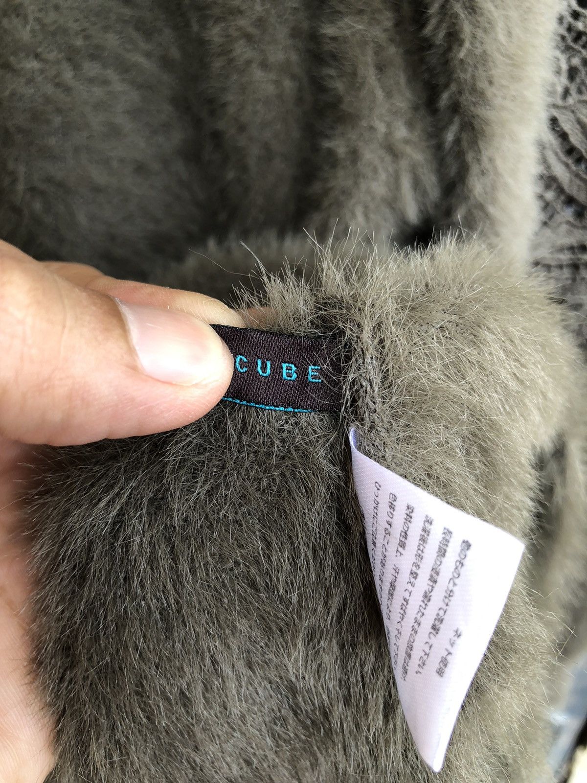 Japanese Brand Real Cube Japanese Brand Mohair Fur Embroidery Flowers Size M / US 6-8 / IT 42-44 - 15 Thumbnail