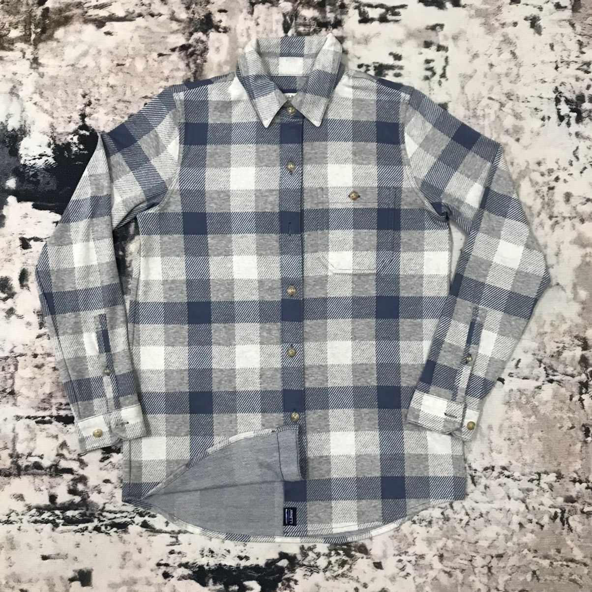Japanese Brand × L.L. Bean × Vintage Vintage L.L Bean Three Blend Button Up Flannel Shirt Size US S / EU 44-46 / 1 - 1 Thumbnail