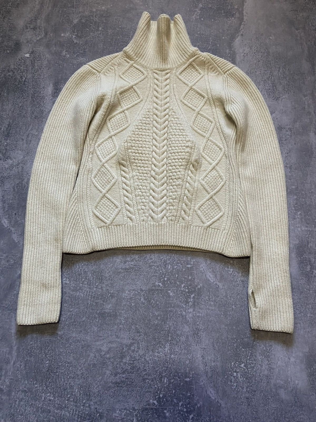 McQ Alexander McQueen Alexander McQueen Cable Knit Neck Sweater Cream Wool Size S Size S / US 4 / IT 40 - 2 Thumbnail