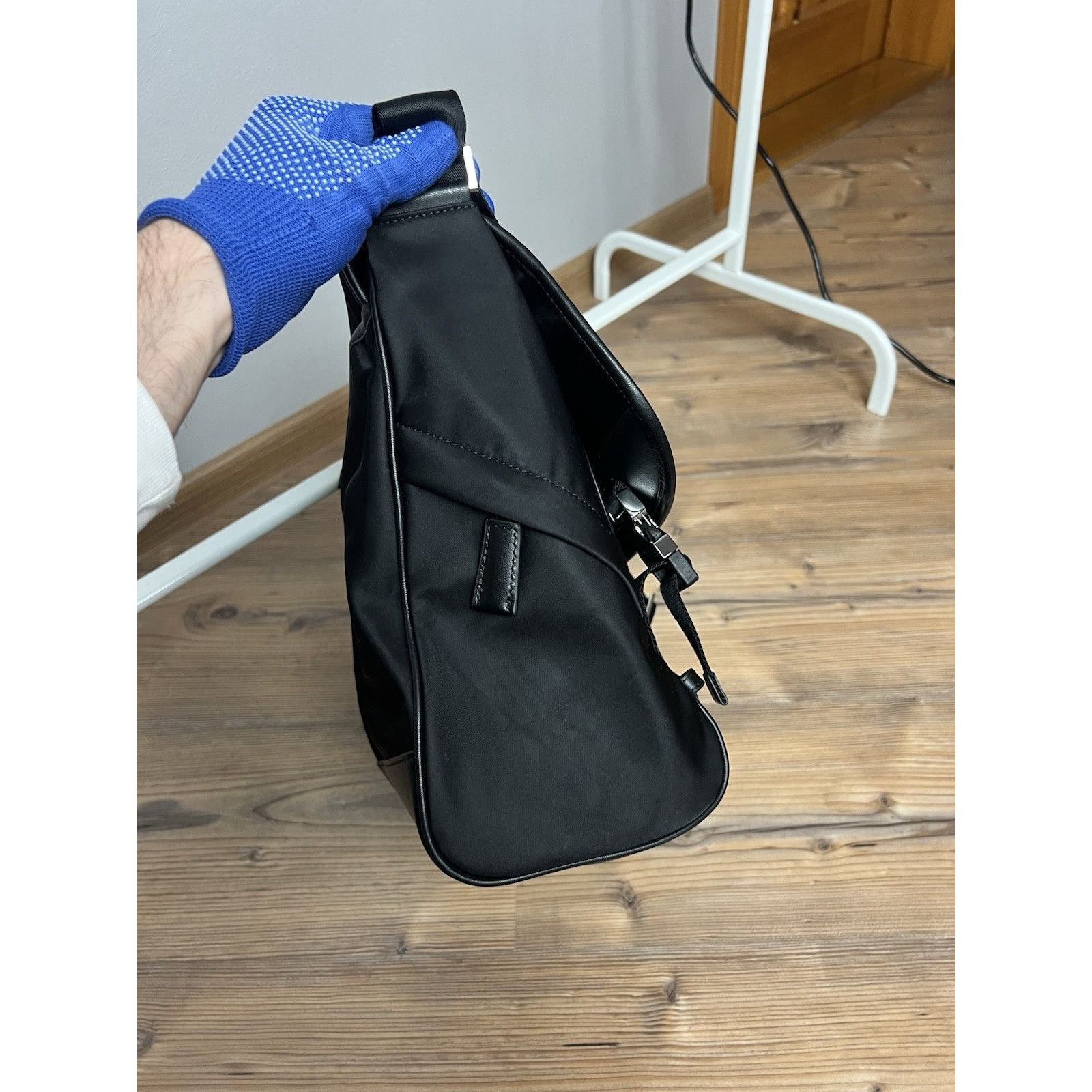 Prada MINT! Prada Triangle Logo Re-Nylon Saffiano Crossbody Bag Bl Size ONE SIZE - 10 Thumbnail