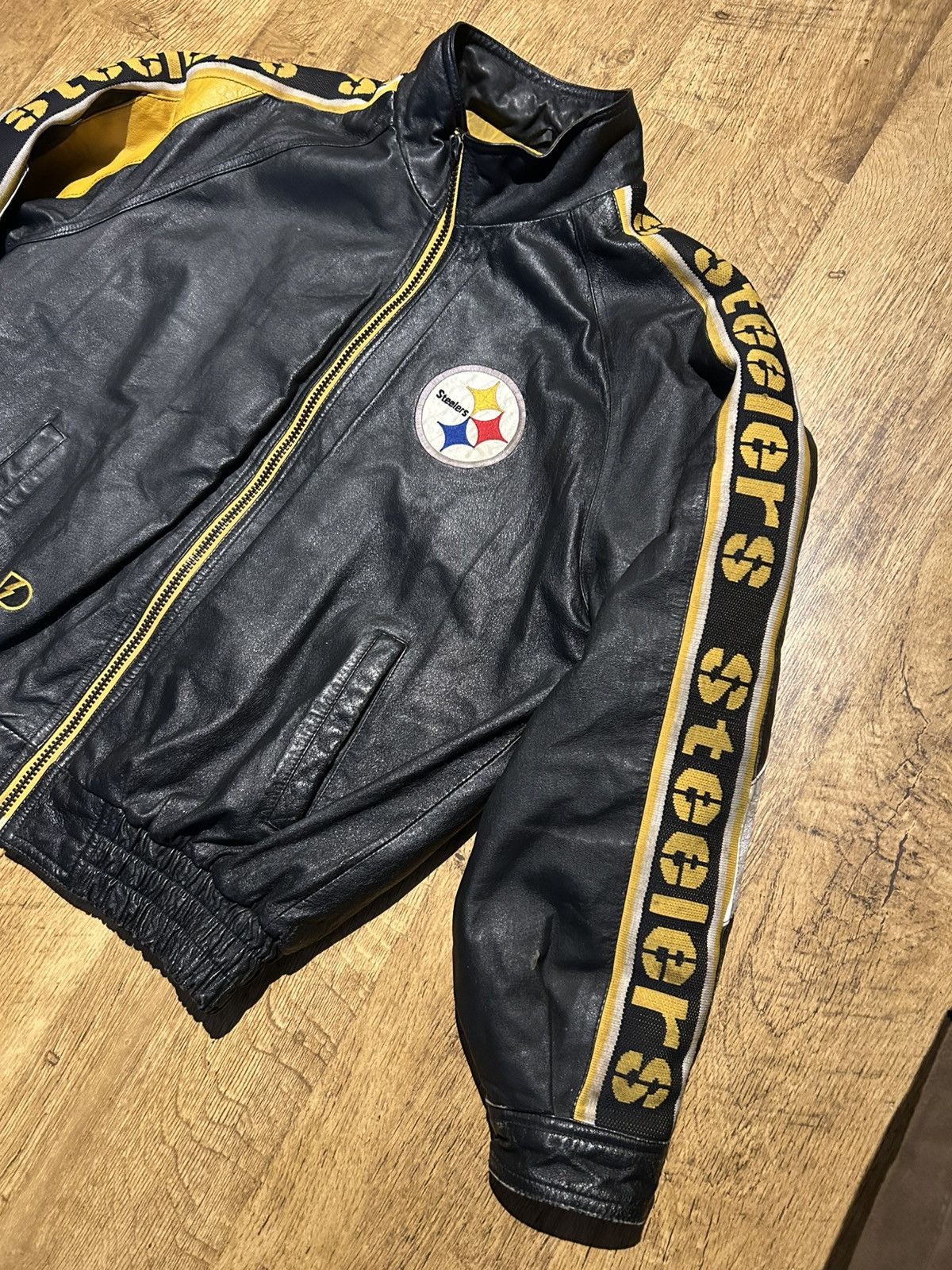 Pro Player Vintage Pittsburgh Steelers Leather Jacket by Pro Player NFL Size US L / EU 52-54 / 3 - 2 Thumbnail