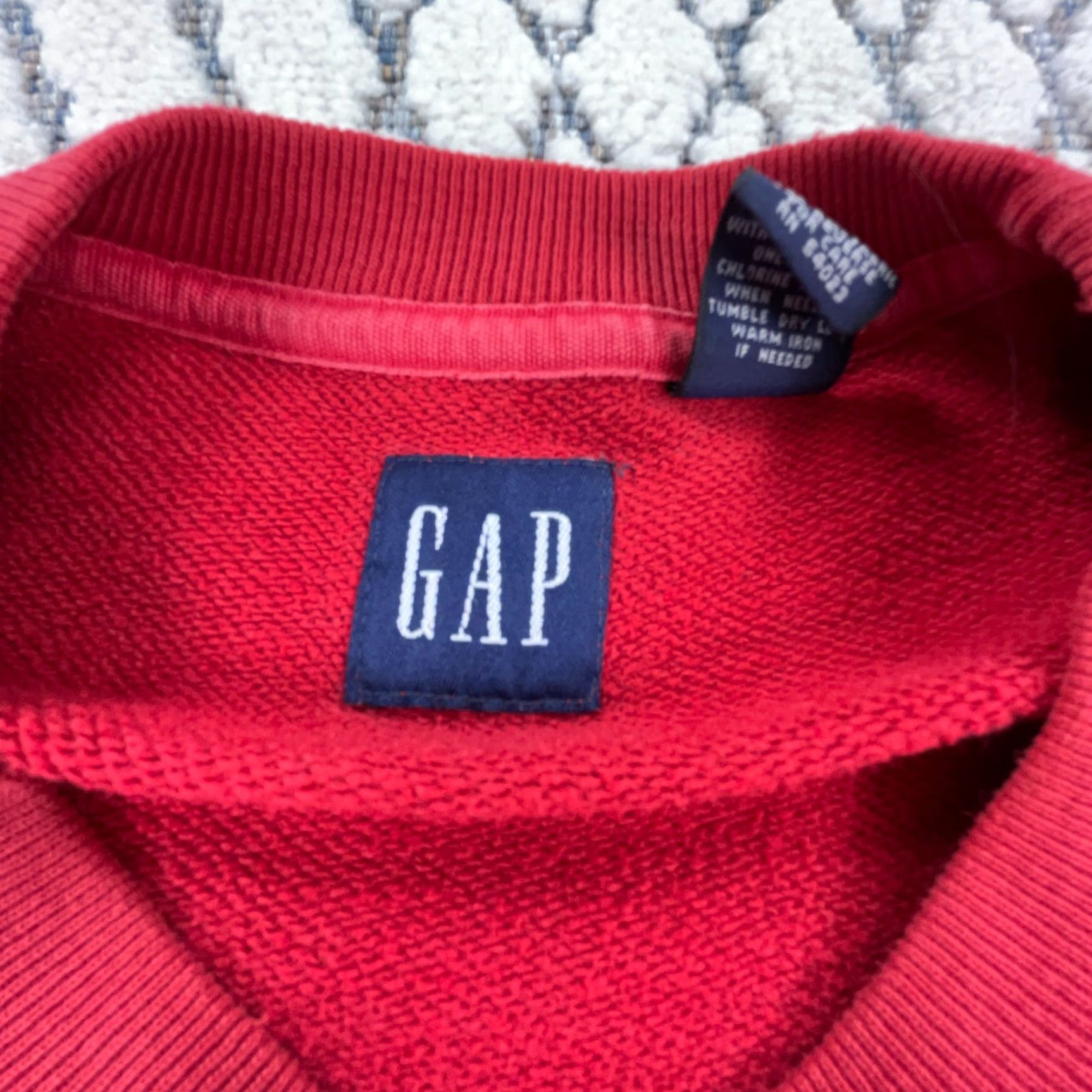 Gap VINTAGE Gap Sweatshirt Men Small Red Blue Crewneck Sweater Spell Out 90s Y2K Size US S / EU 44-46 / 1 - 3 Thumbnail