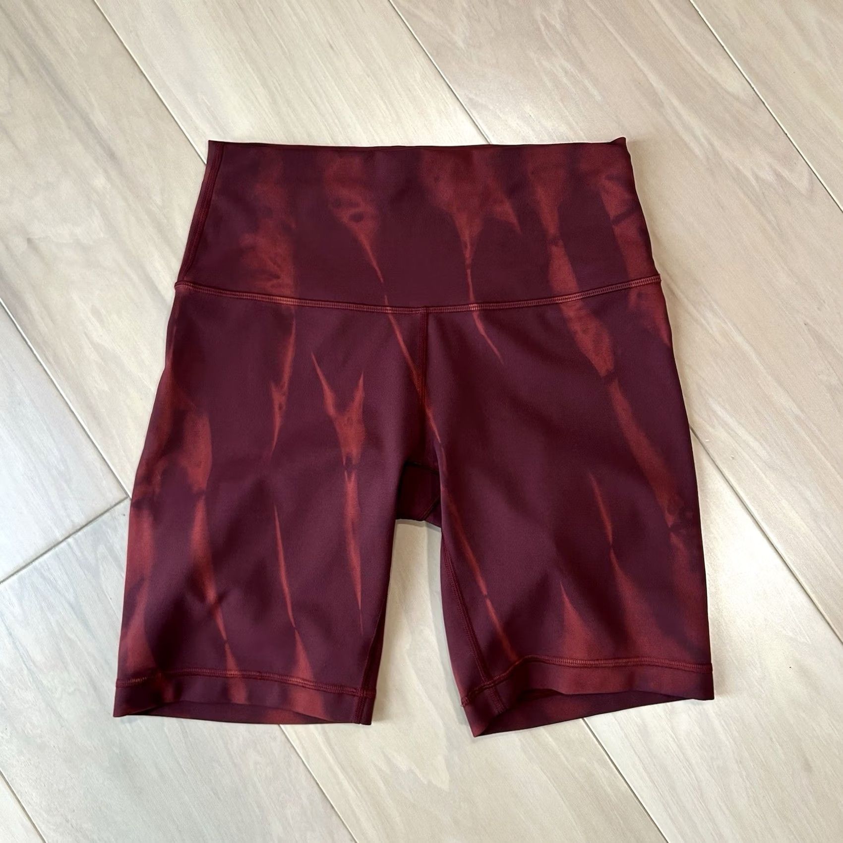Lululemon Lululemon Wunder Train High-Rise Short 8" Inseam Women’s 6 Burgundy Tie Dye Biker Xs? Wait Size 28" / US 6 / IT 42 - 2 Thumbnail