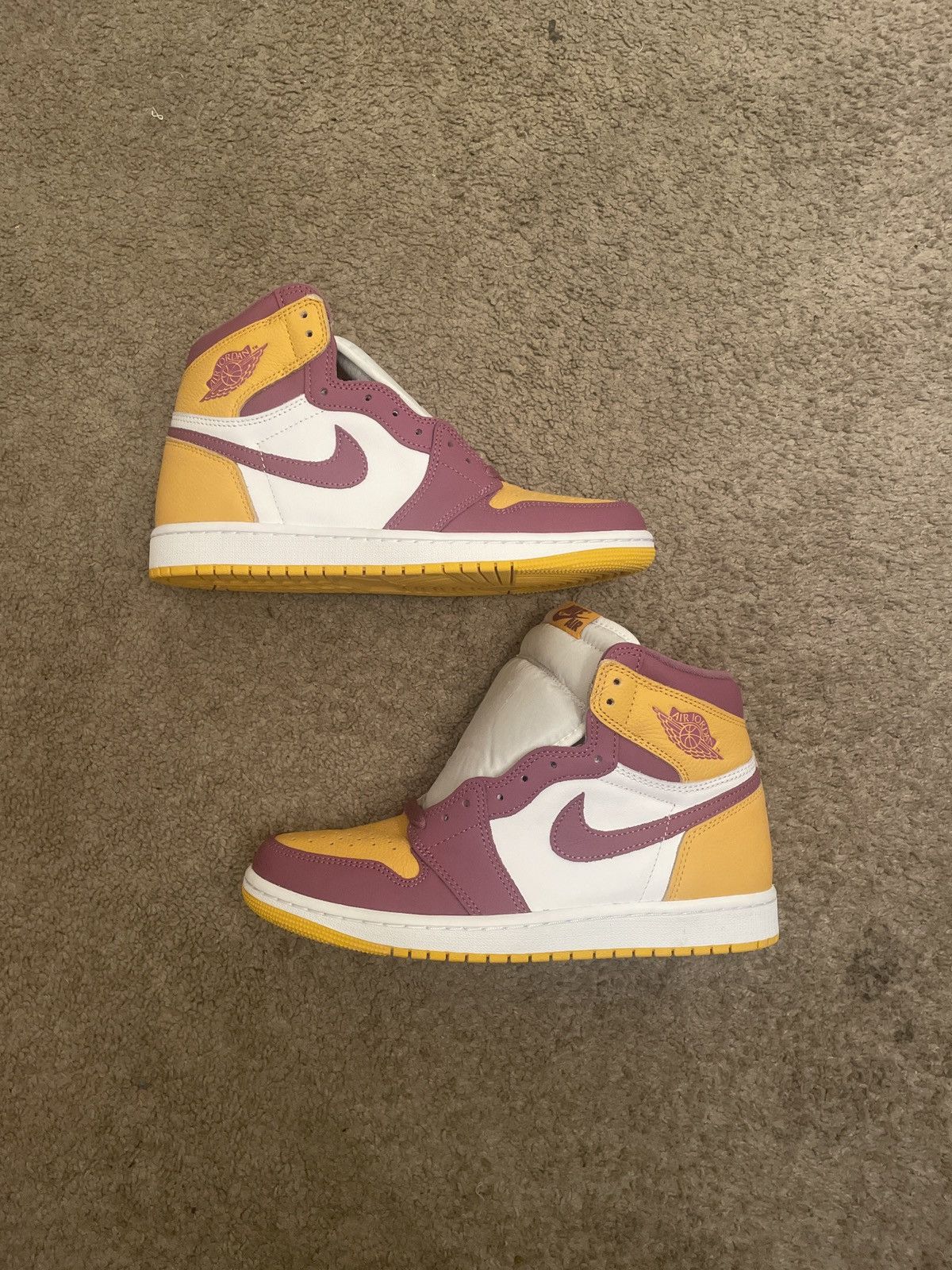 Jordan Brand Jordans Size US 8 / EU 41 - 1 Thumbnail
