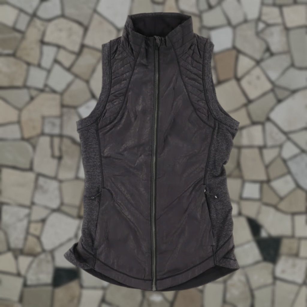 Lululemon Lululemon Active Running Solid Mock Jacket Black Women's 4 Shirt Jacket Women Active Running Black 4 Size S / US 4 / IT 40 - 1 Thumbnail