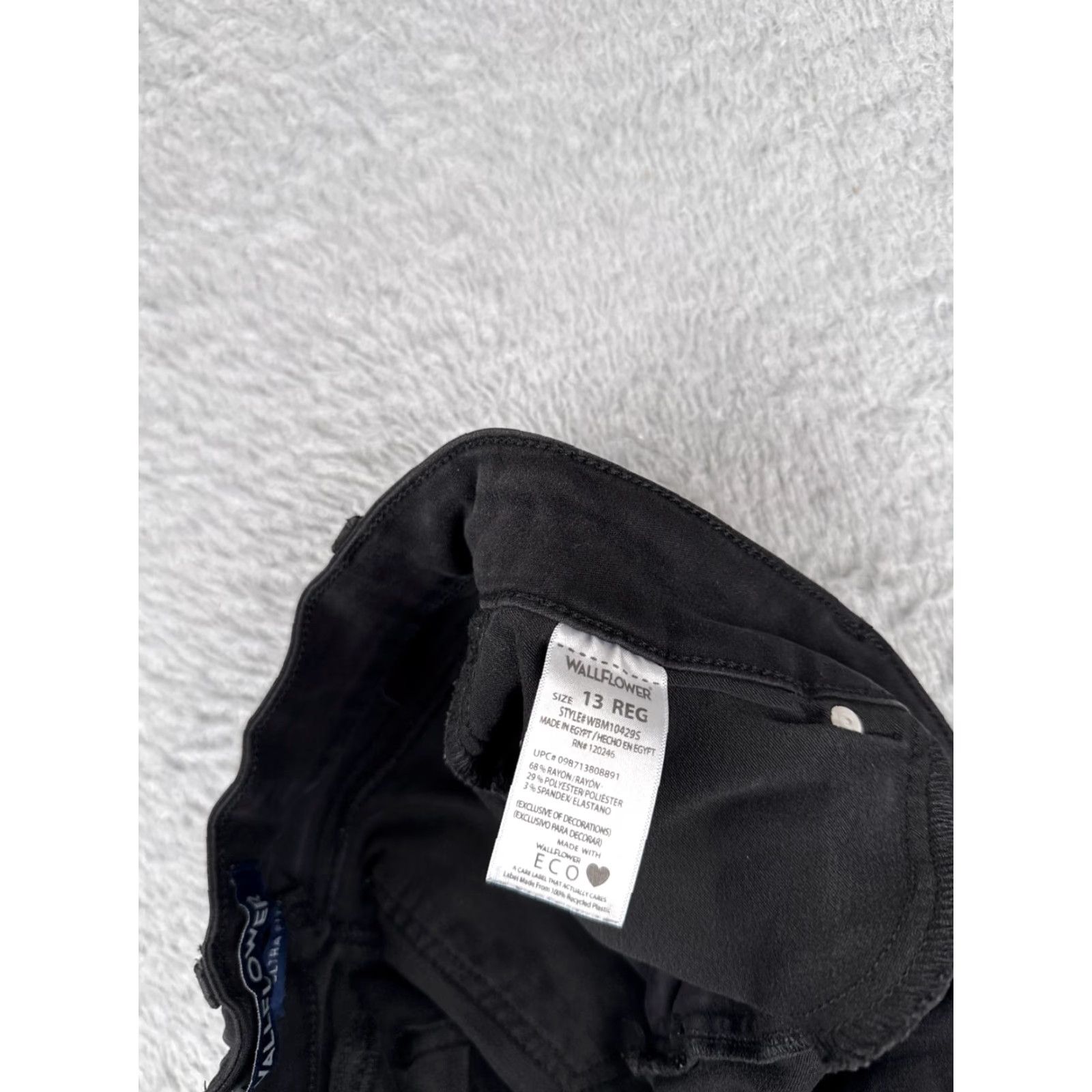 Vintage Wallflower Jeans Juniors 13 Black Denim Skinny Ultra Fit Zip 28x25 5-Pocket Distressed Cotton Blend Womens 90s? Size 34" / US 12 / IT 48 - 7 Thumbnail