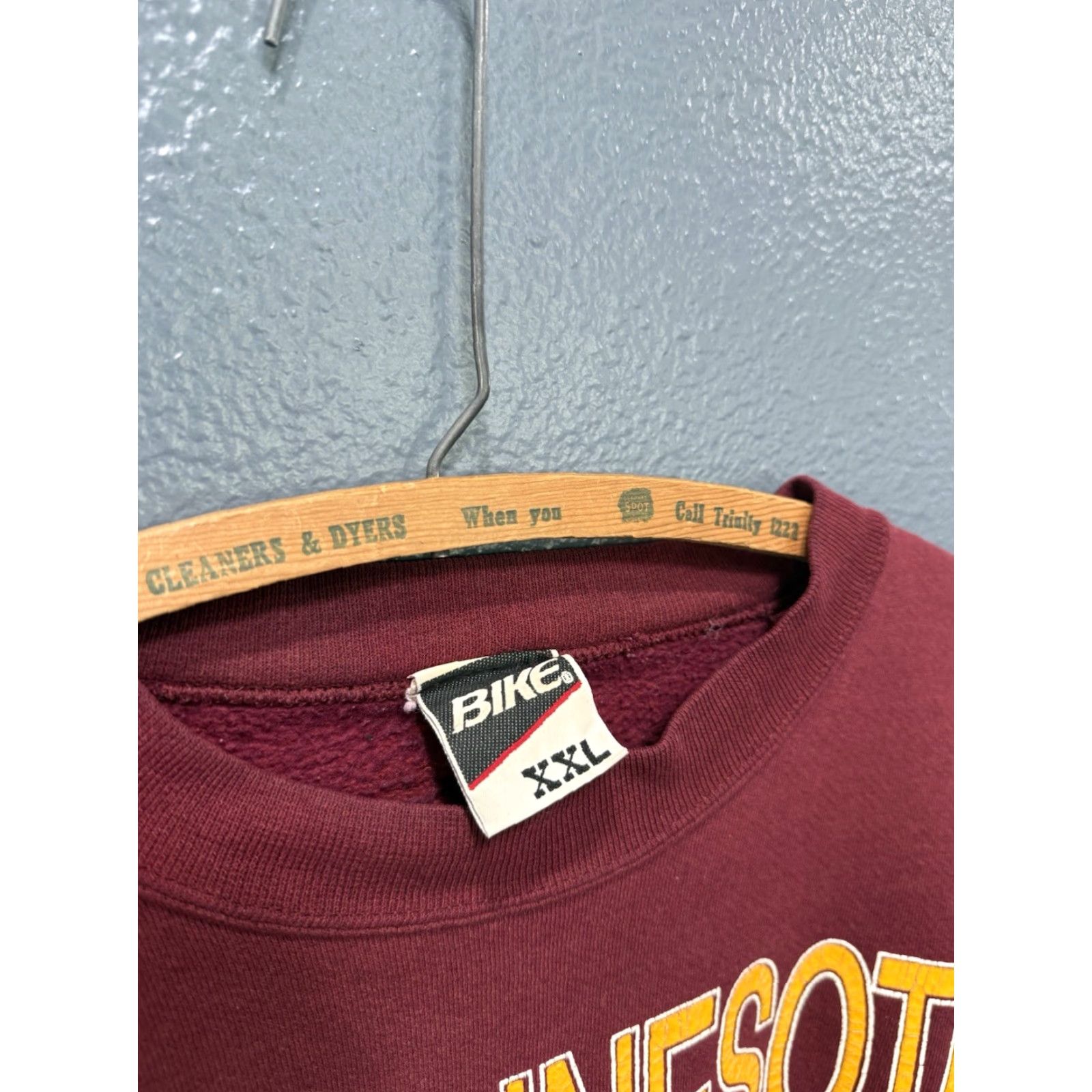 Vintage VINTAGE Bike Sweatshirt University 2XL Red Mens 80s College Gophers Pullover Size US XXL / EU 58 / 5 - 2 Thumbnail