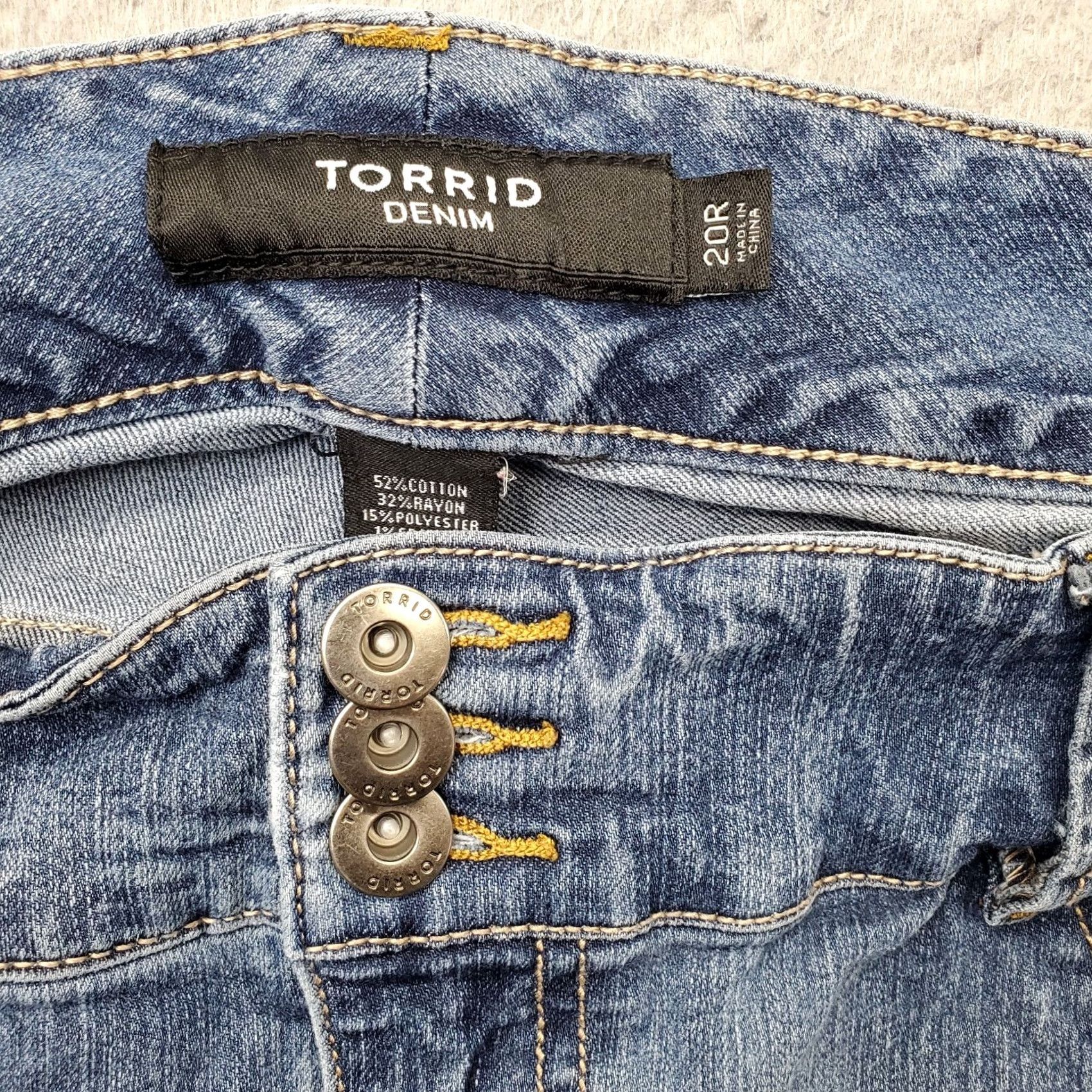 Torrid Torrid Jeans Womens 20R Blue Denim Stretch 5-Pocket Skinny Leg Button Fly Jeans Size 42" / US 20 - 7 Thumbnail