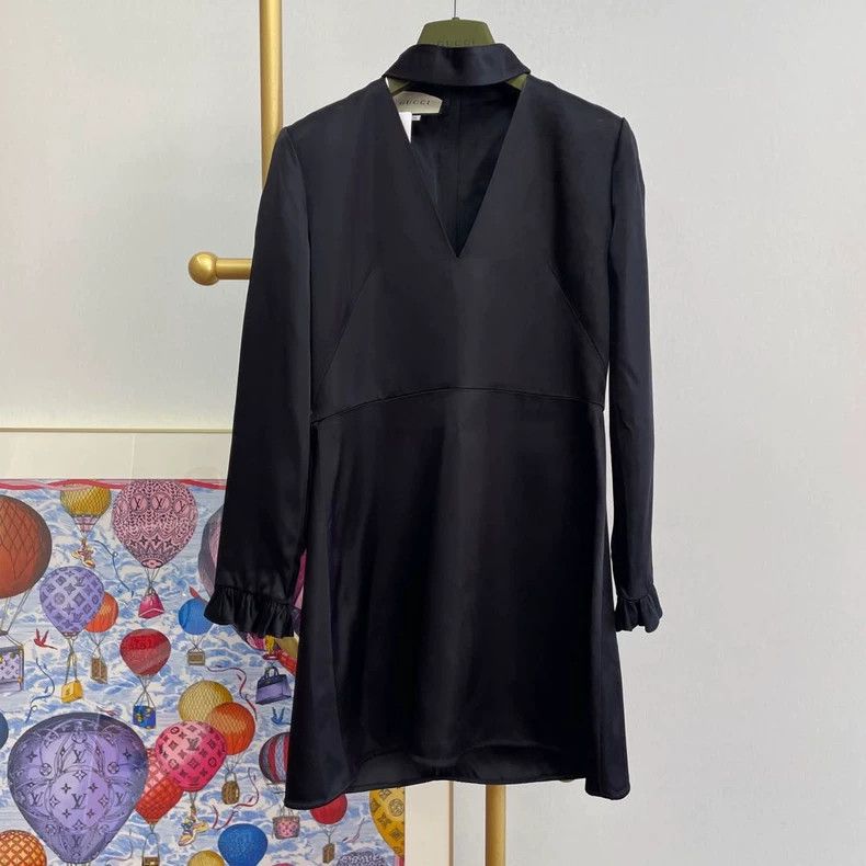 Gucci Gucci Heavy industry embroidered bow dress 2504-Nextarrow Size M / US 6-8 / IT 42-44 - 1 Thumbnail