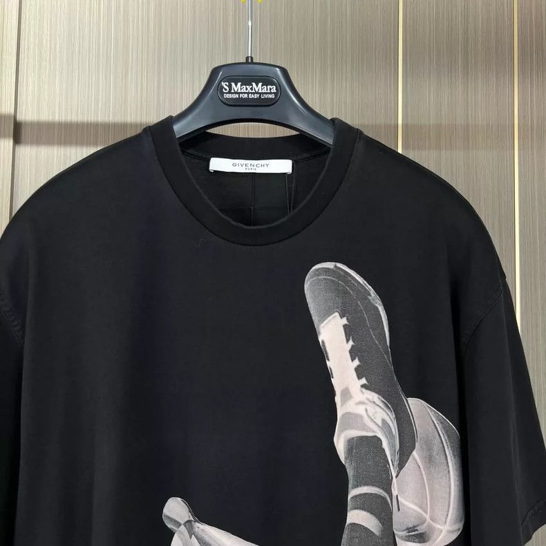 Givenchy Givenchy Givenchy Basketball Graphic Short Sleeve TShirt - Size US S / EU 44-46 / 1 - 3 Thumbnail