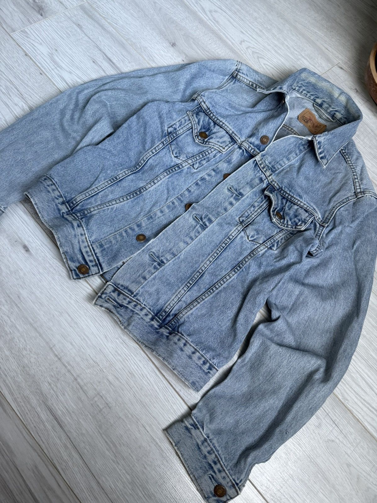 Levi's × Levi's Vintage Clothing × Vintage Vintage Levi’s Washed Denim Jacket 90’s Size US M / EU 48-50 / 2 - 3 Thumbnail