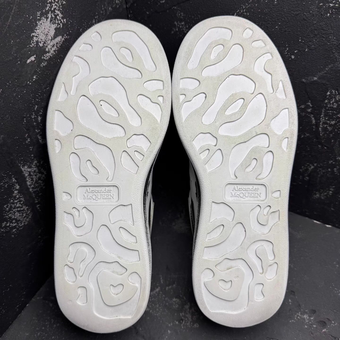 Alexander McQueen Alexander McQueen Black & White Graffiti Sneakers Q10 Size US 6.5 / EU 39-40 - 2 Thumbnail