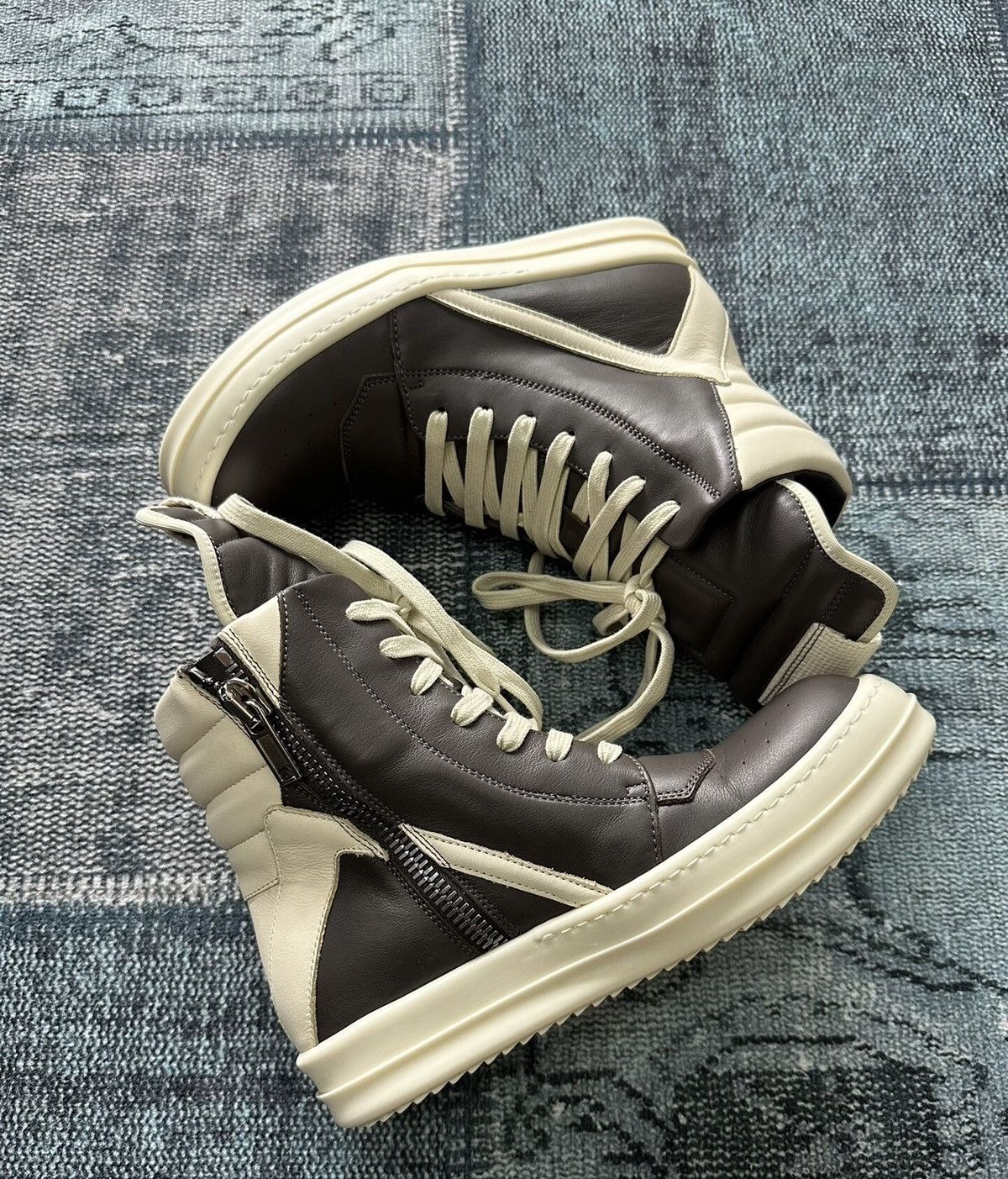 Rick Owens Rick Owens mainline inverted triangle high-top shoes Size US 7 / IT 37 - 1 Thumbnail