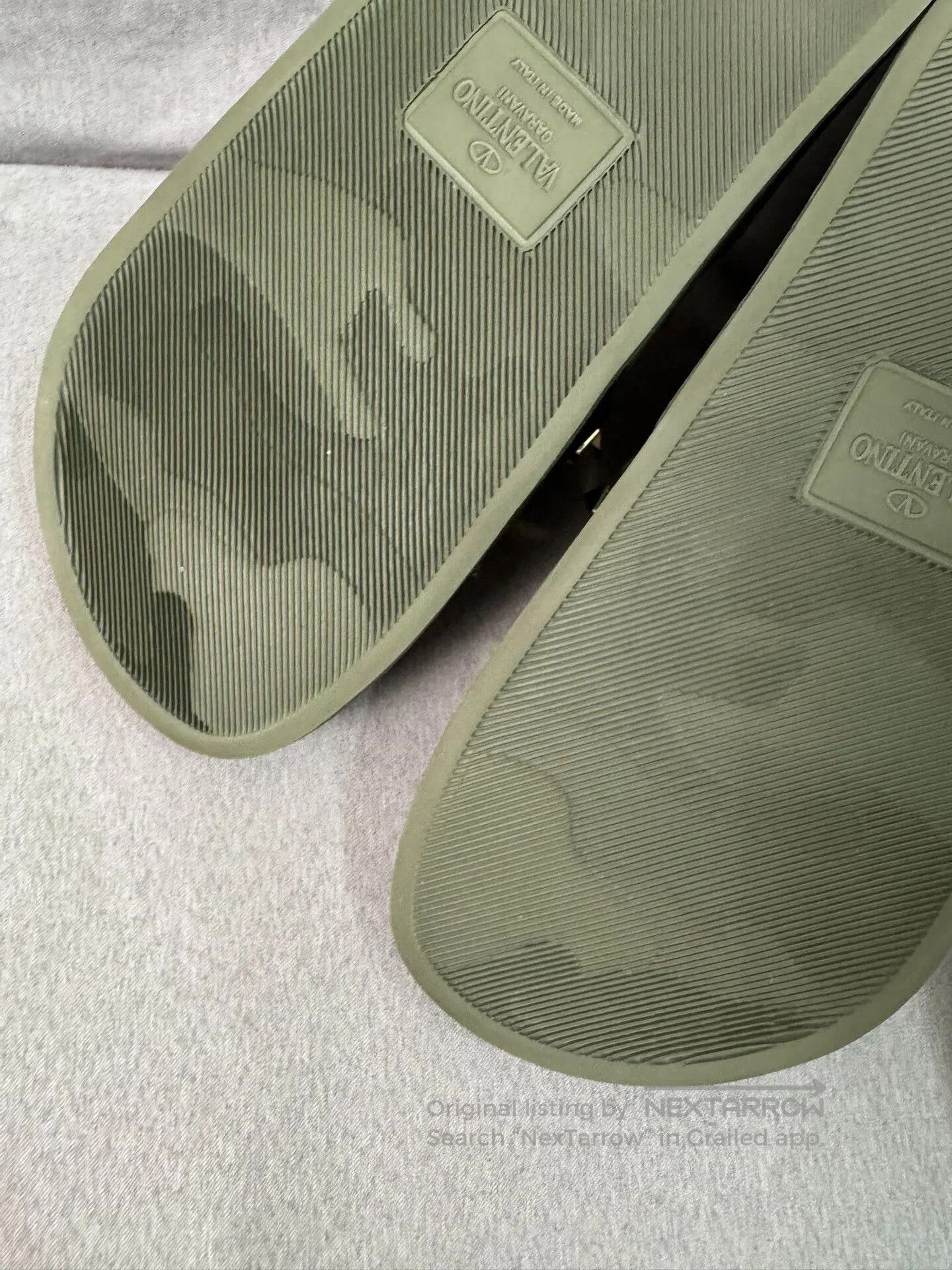 Valentino Valentino Studded Slippers. Size US 7 / IT 37 - 8 Thumbnail