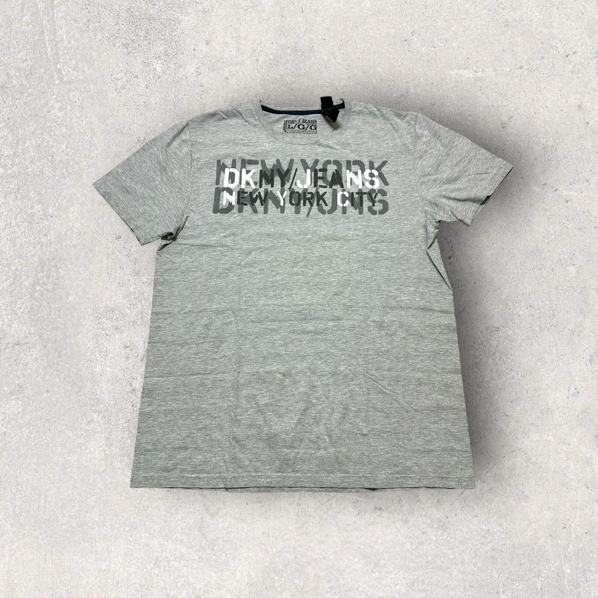 DKNY DKNY Jeans tee Size US L / EU 52-54 / 3 - 1 Thumbnail