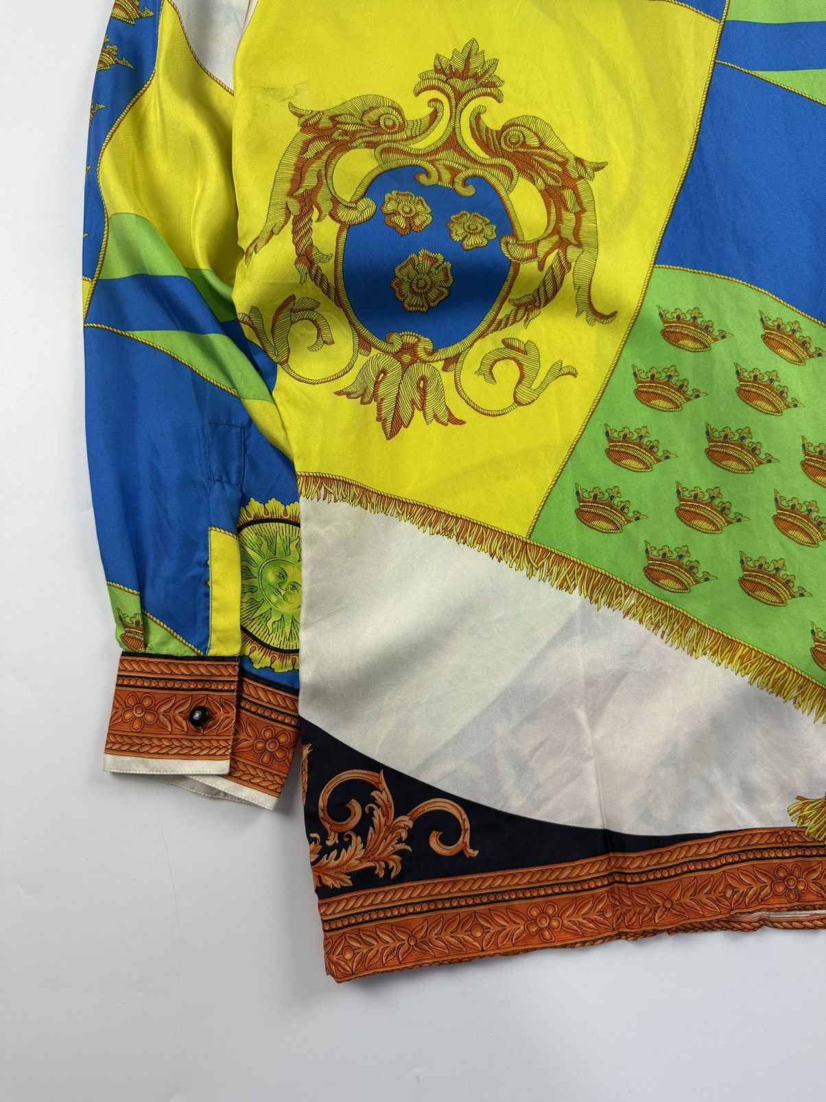 Versace Gianni Versace 1993 Silk Shirt Size US XL / EU 56 / 4 - 9 Thumbnail