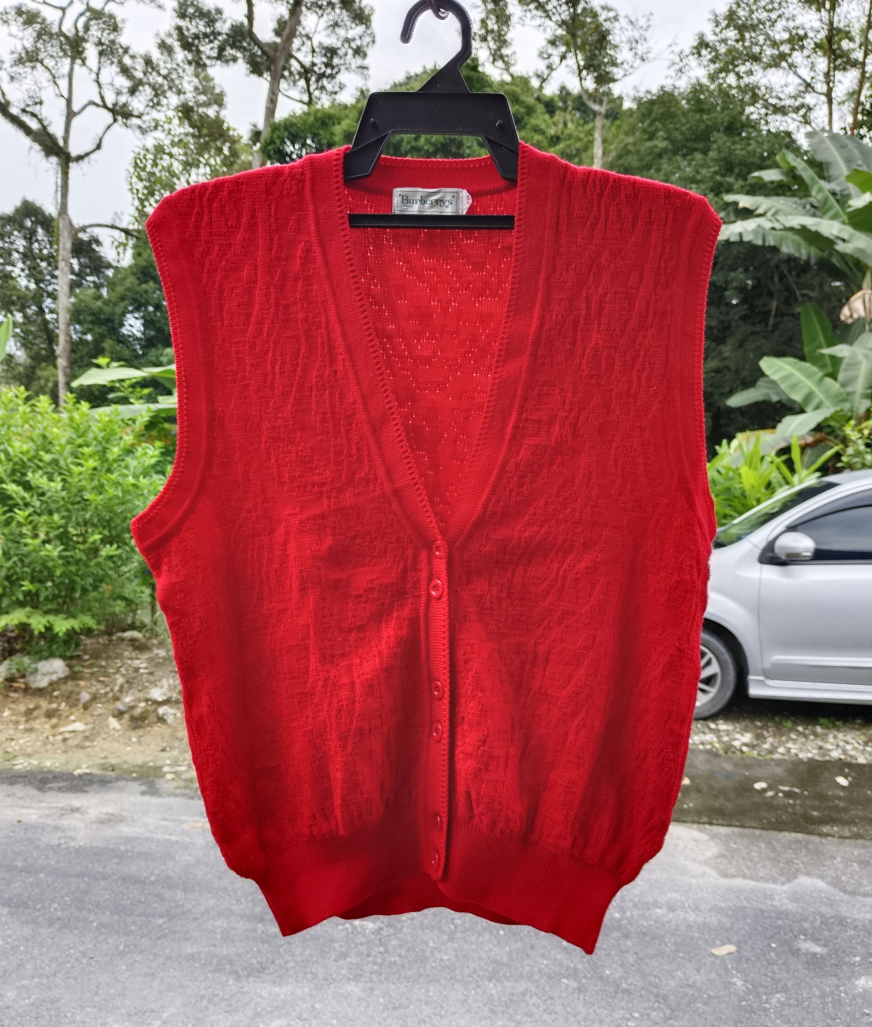 Burberry BURBERRY's WOOL CARDIGAN VEST Size L / US 10 / IT 46 - 1 Thumbnail