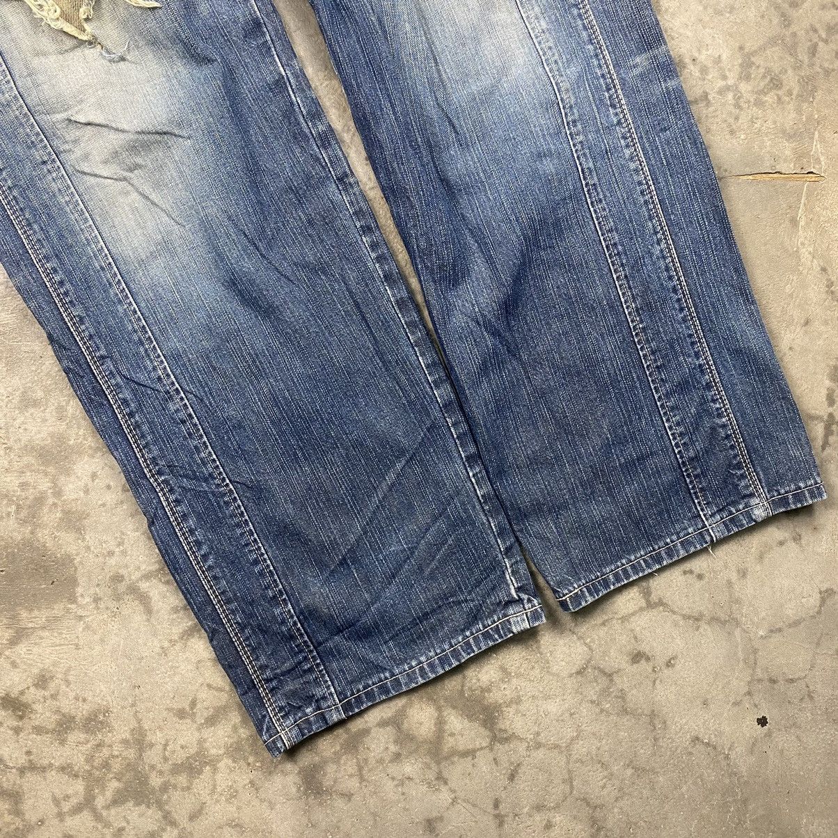 Edwin × Vintage Edwin XV Distressed Rugged Denim Jeans Size US 35 - 4 Thumbnail