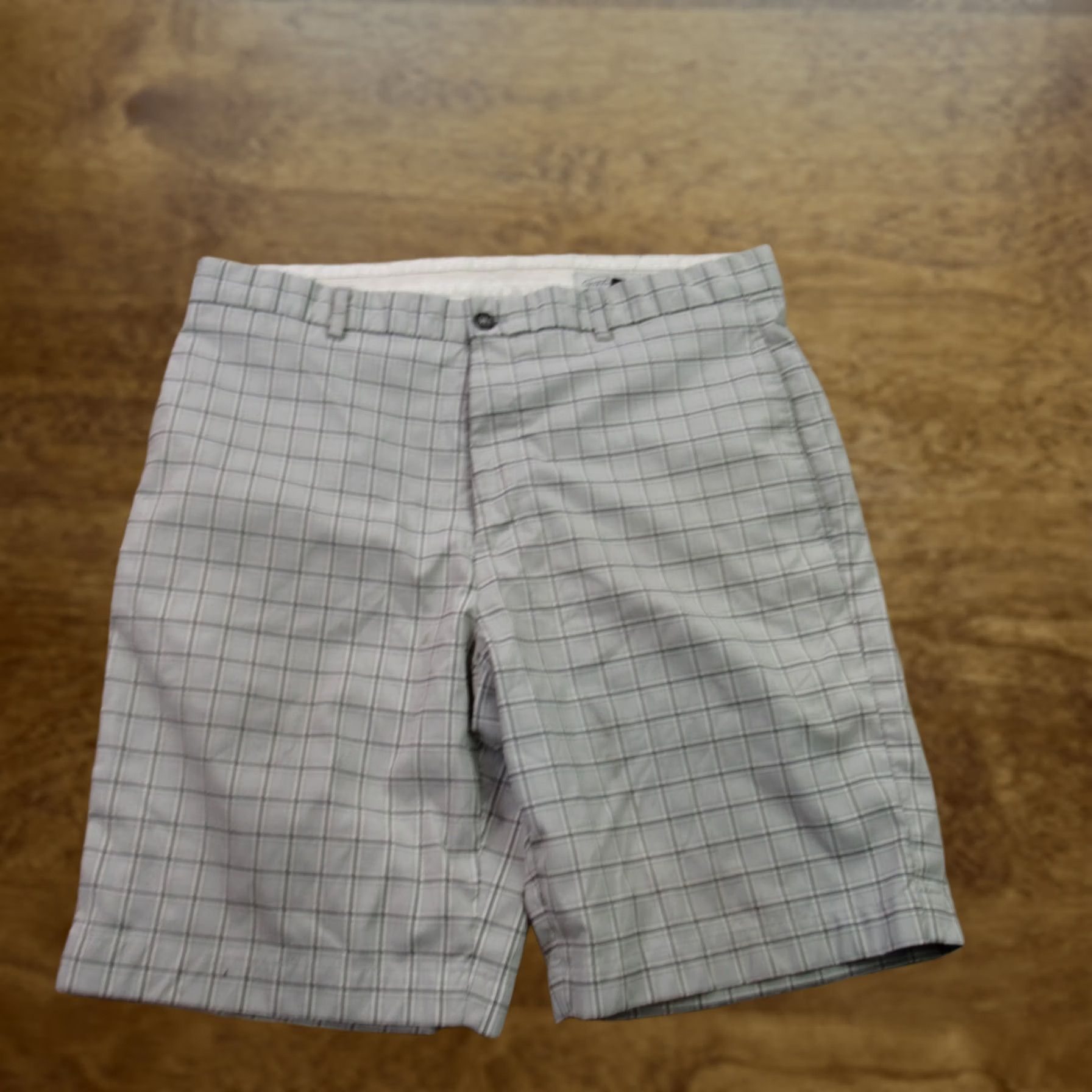 Vintage Greg Norman Chino Shorts Mens 36 Lightweight Outdoors Casual Button Pockets Size US 36 / EU 52 - 1 Thumbnail