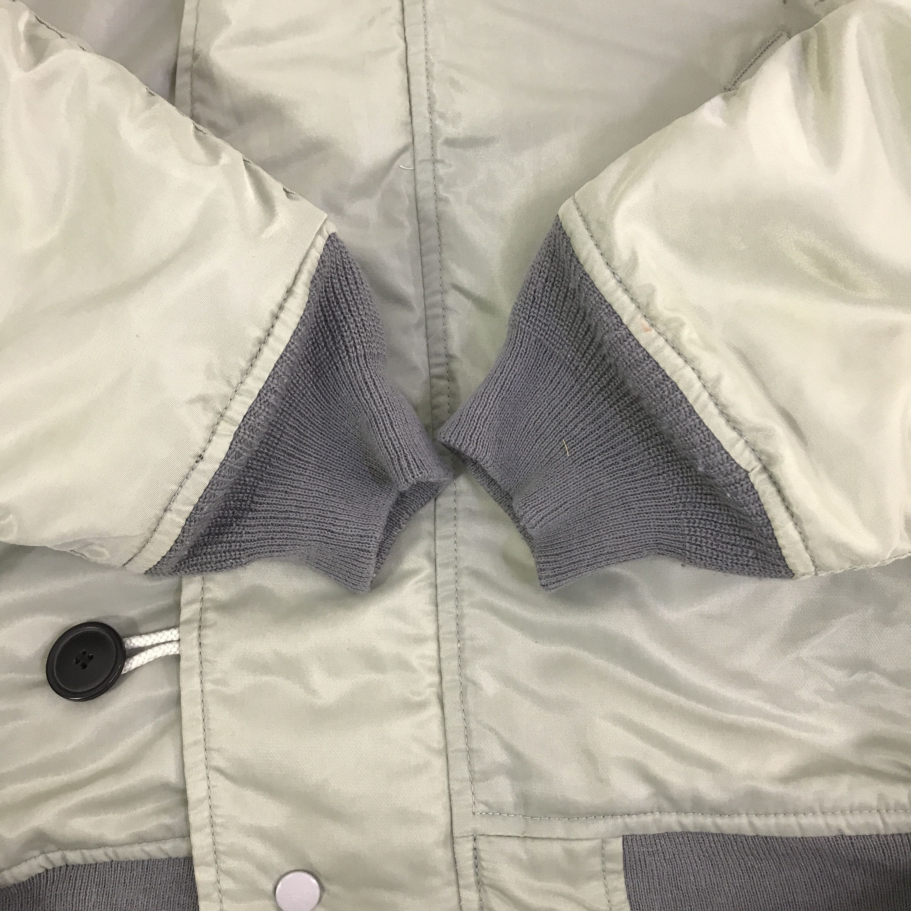 Japanese Brand VTG KENNY CLUB N-2B HOODIE BOMBER JACKET K100B2 Size US L / EU 52-54 / 3 - 7 Thumbnail