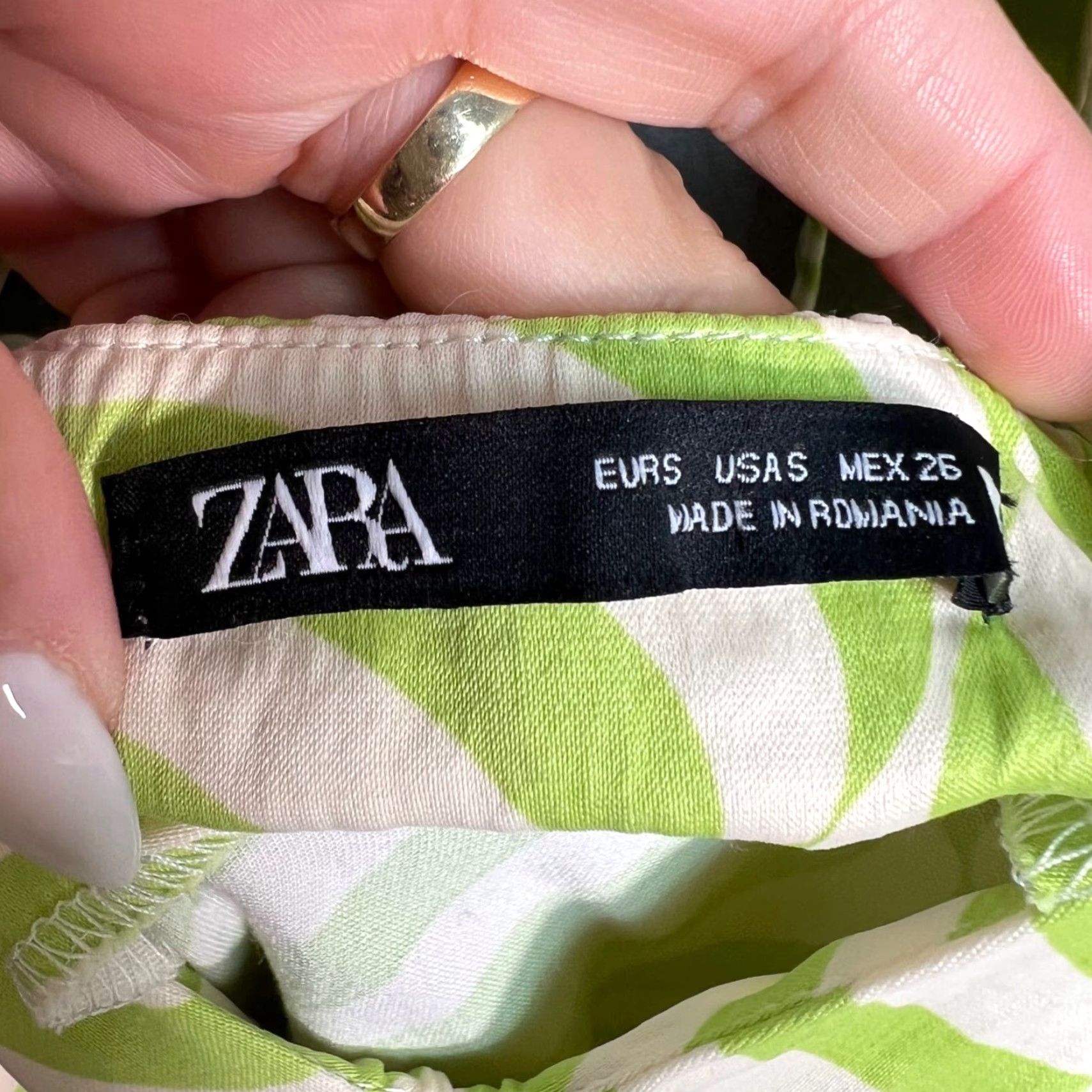 Zara VINTAGE Zara Lime Green & White Swirl Halter Mini Dress Women Small Viscose & Elastane Size S / US 4 / IT 40 - 3 Thumbnail