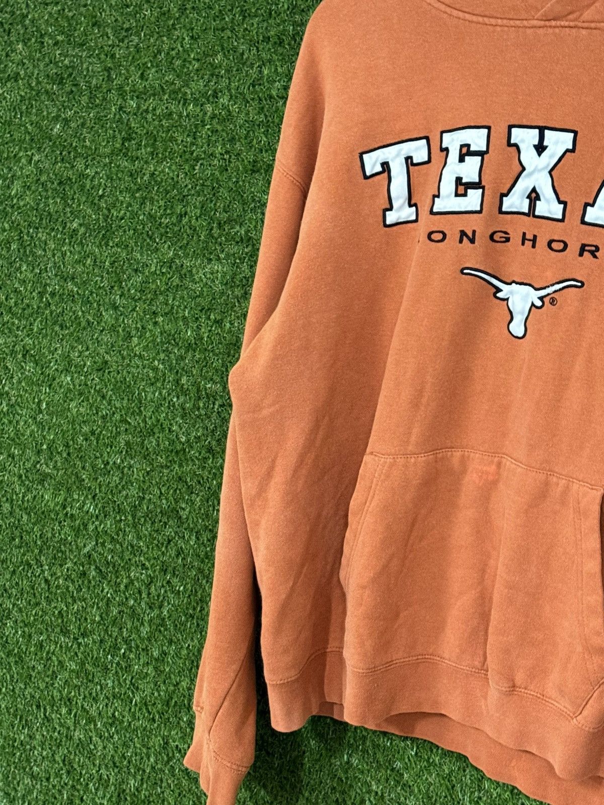 Vintage Vintage University Texas Distressed Longhorn Hoodie Y2K UT Size US XL / EU 56 / 4 - 3 Thumbnail
