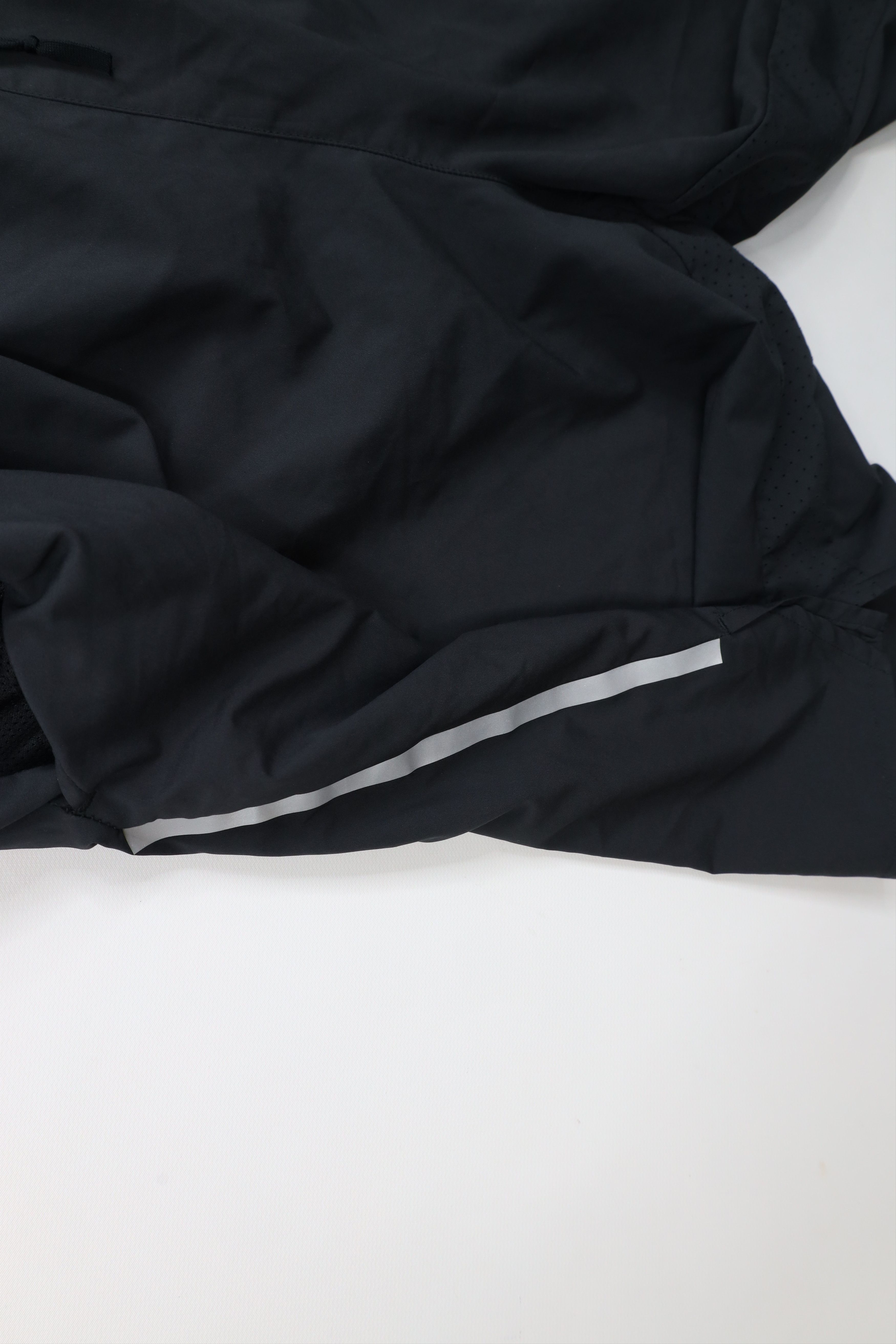 Nike × Vintage Nike Reflective Lined Running Jogging Gym Shorts Black Size US 36 / EU 52 - 8 Thumbnail