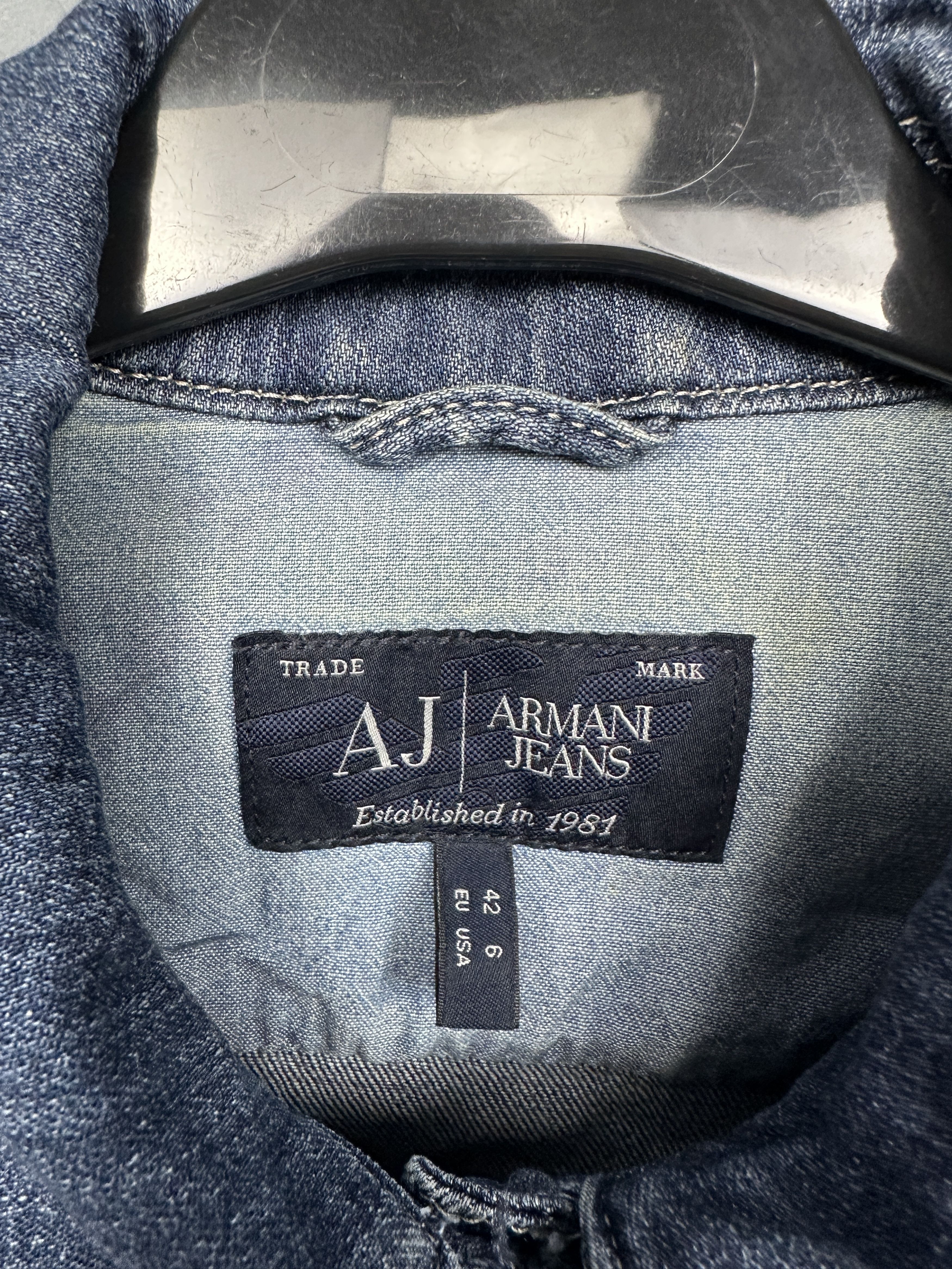Armani Armani Jeans Vintage Womens Denim Jacket Size M / US 6-8 / IT 42-44 - 4 Thumbnail