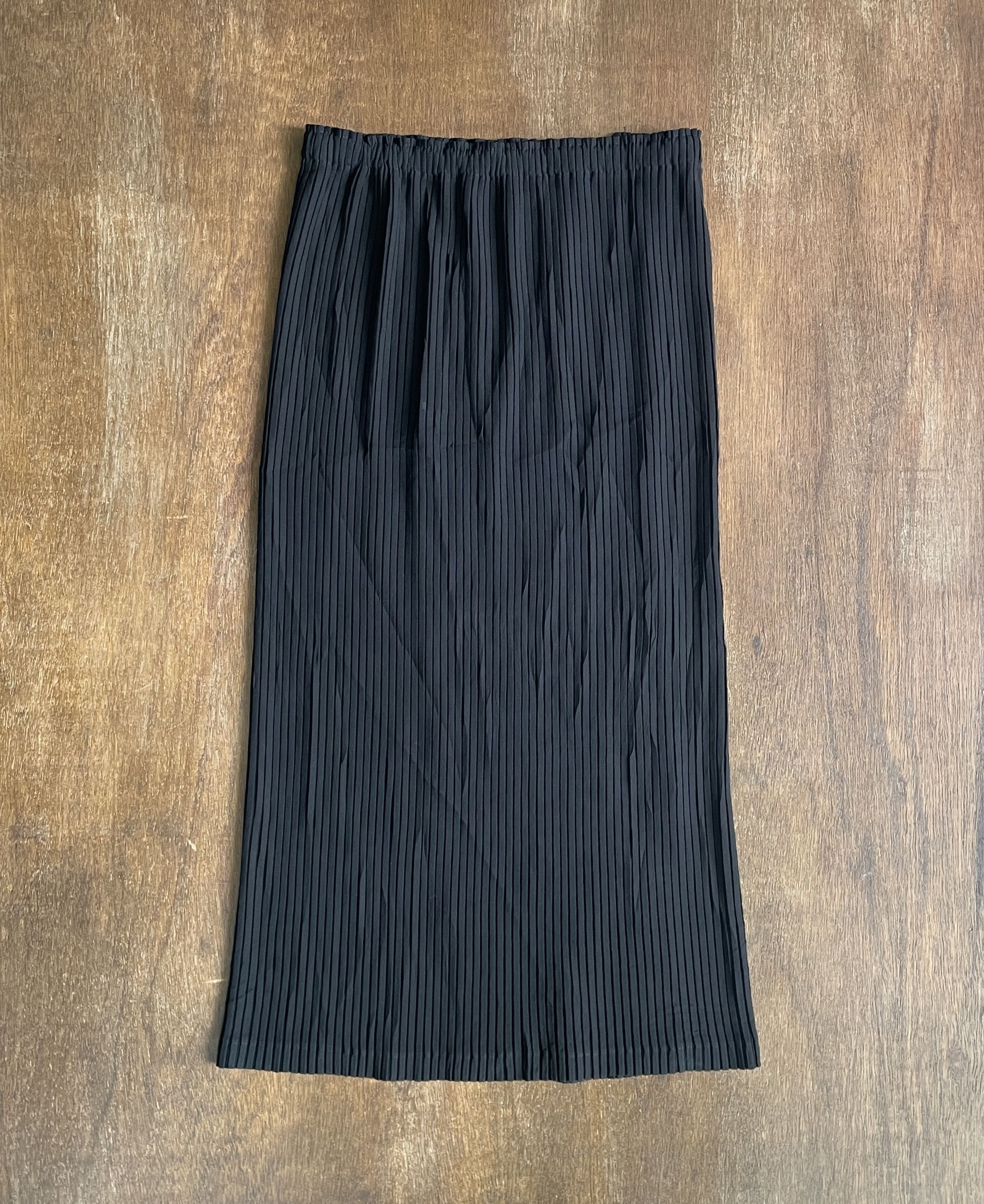 Issey Miyake ISSEY MIYAKE ÉTÉ Black Pleats Please Midi Skirt Size 29" - 1 Thumbnail