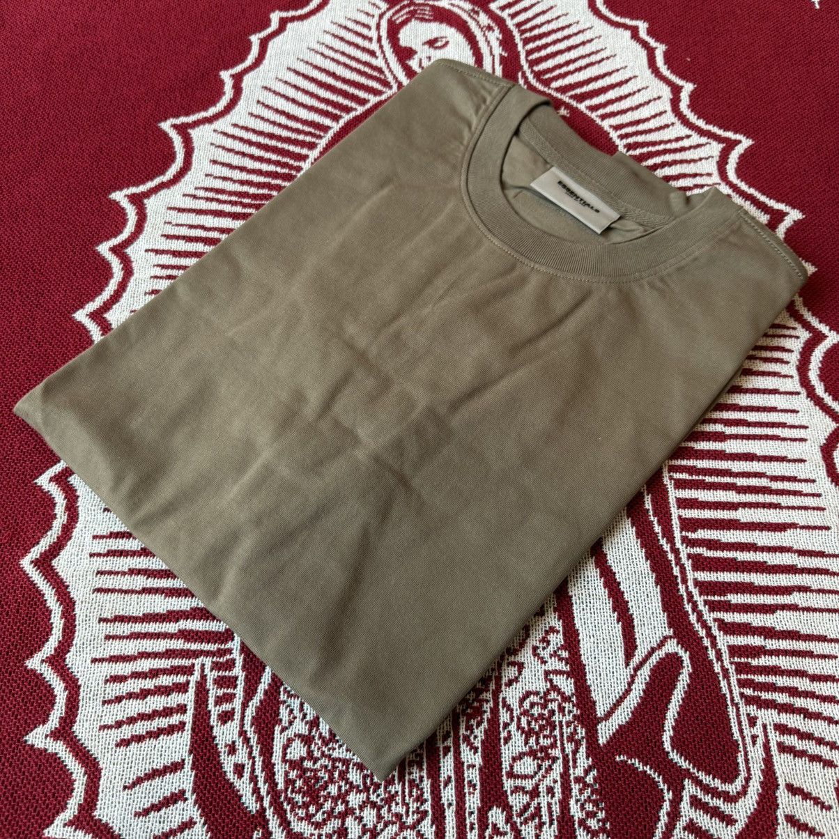 Essentials SS21 Fear of God Essentials T-Shirt Taupe Size XL Size US XL / EU 56 / 4 - 6 Thumbnail