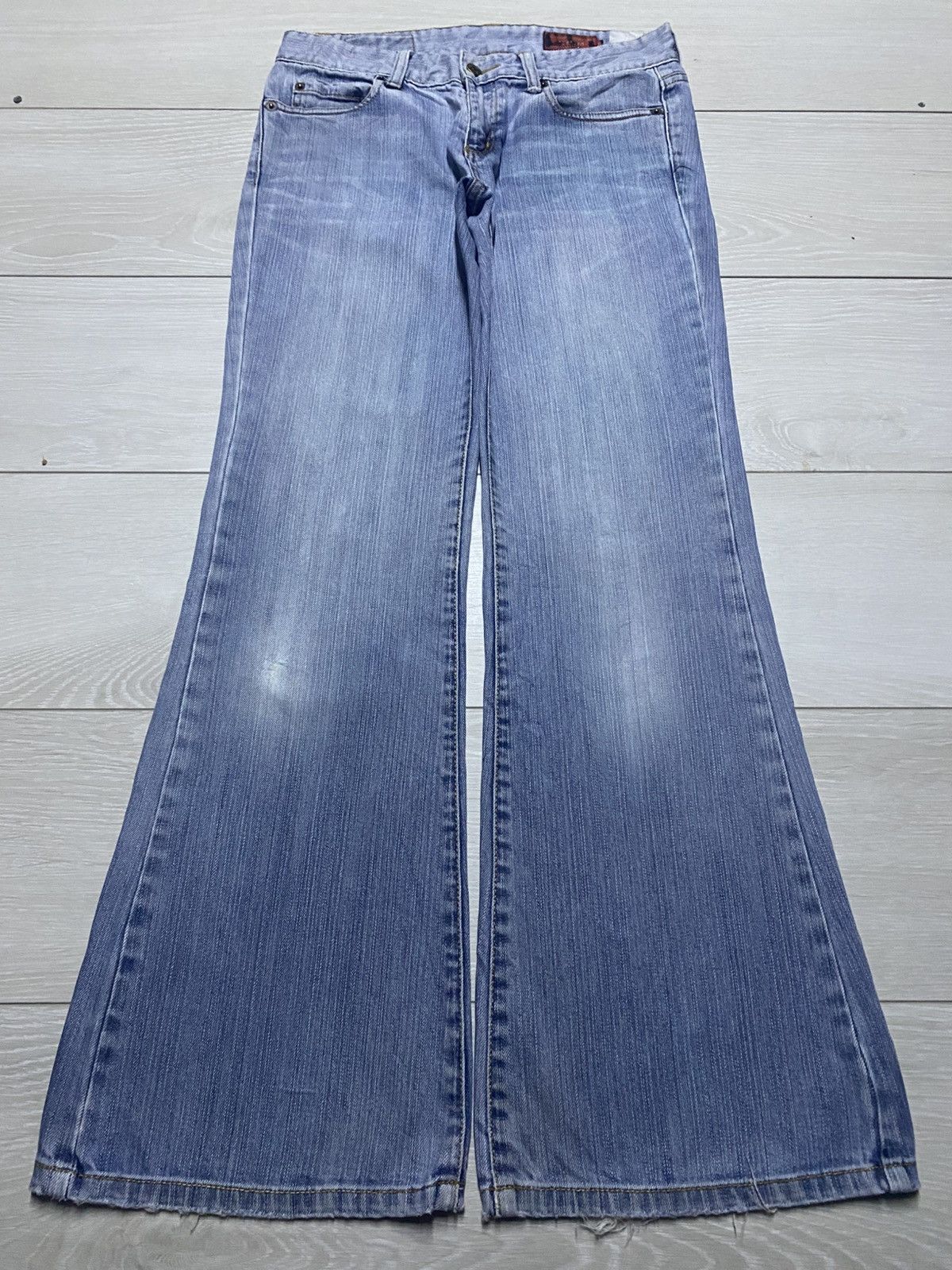 Japanese Brand Vintage Japanese Brand Hush Hush Light Wash Flare Jeans Size US 29 - 1 Thumbnail
