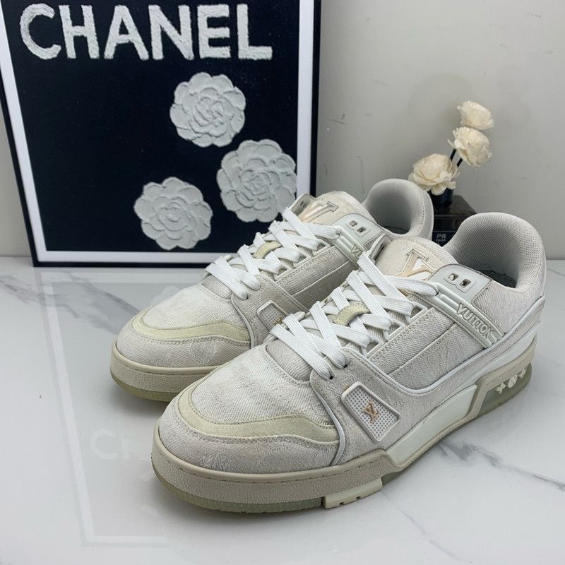 Louis Vuitton Louis Vuitton Trainer Classic Sneaker for Men 0089 Size US 8 / EU 41 - 1 Thumbnail