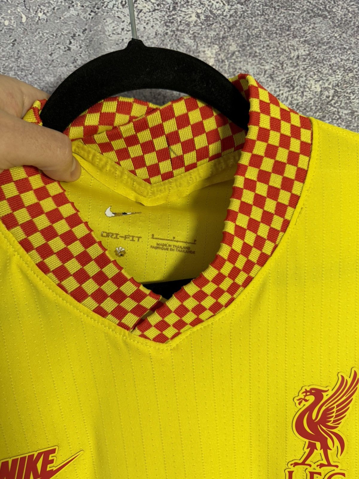 Nike Liverpool 2021/22 Nike Soccer Jersey y2k blokecore Size US S / EU 44-46 / 1 - 11 Thumbnail
