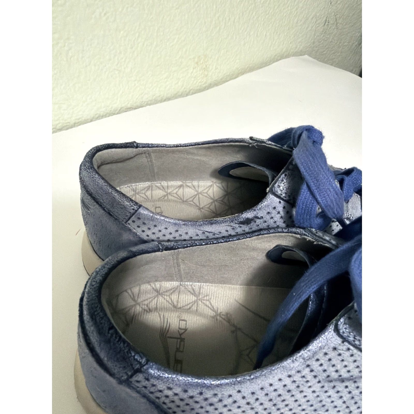 Dansko Dansko Christina Womens Blue Sneaker Leather Size 41 US 10.5-11 Geometric Round Toe Lace Up Casual Activewear Shoes Size US 11 / IT 41 - 6 Thumbnail