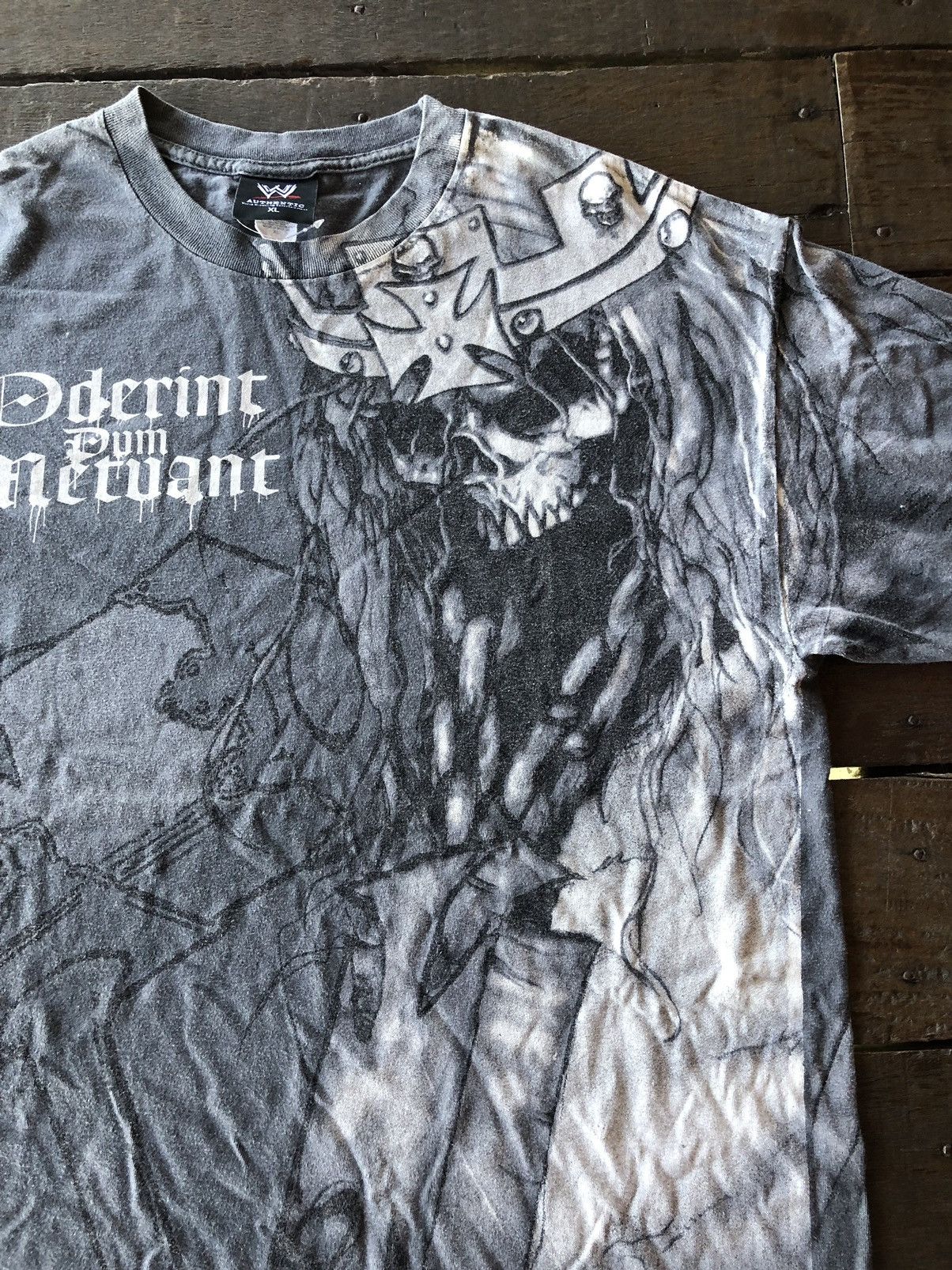 WWE Crazy Grunge Vintage Triple H WWE Shirt Tee OVP Size US XL / EU 56 / 4 - 4 Thumbnail