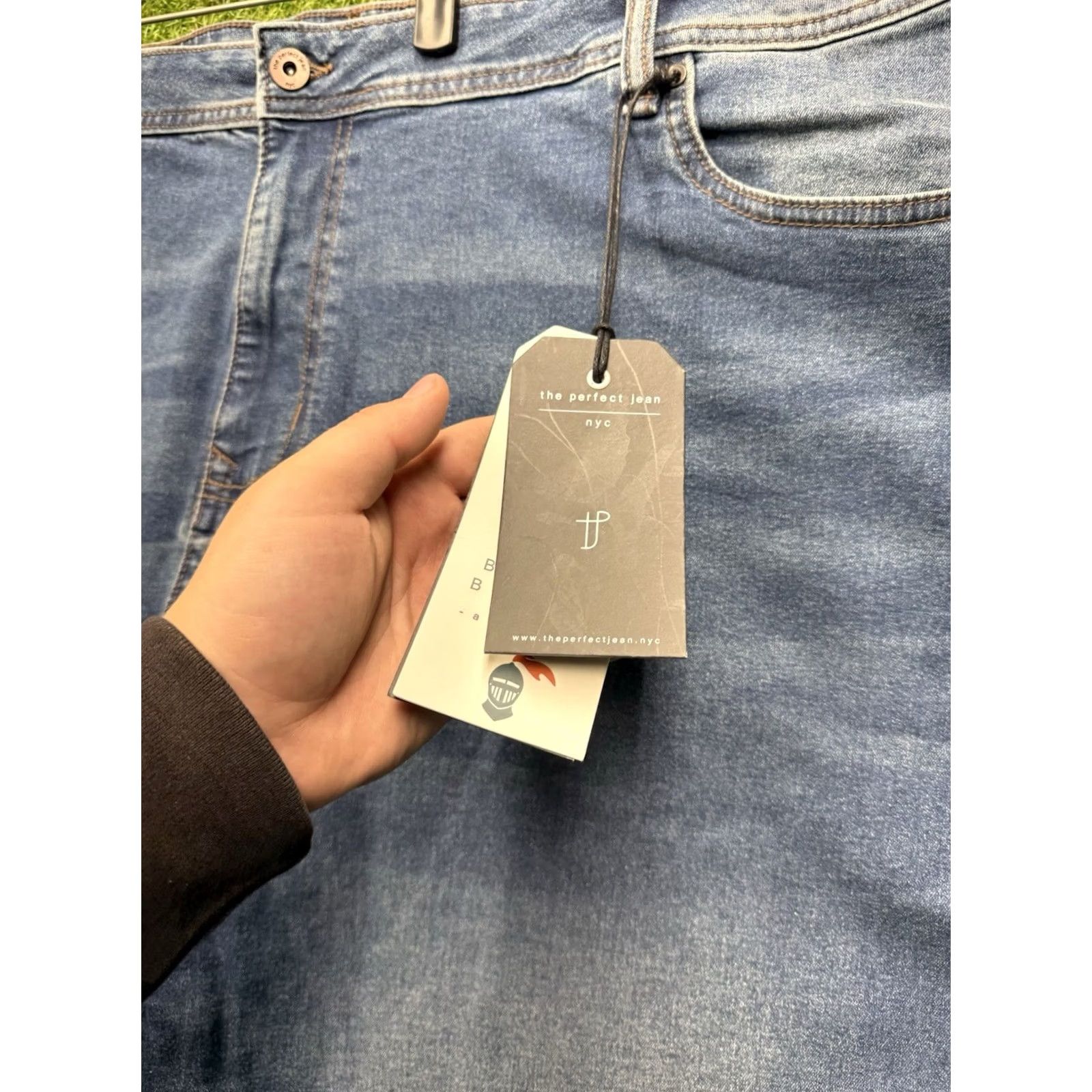 Denime nyc the perfect jean Athletic Fit Stream Blue Medium Wash Jeans 48x34 Mens Regular Blue Nike? Size US 32 / EU 48 - 6 Thumbnail