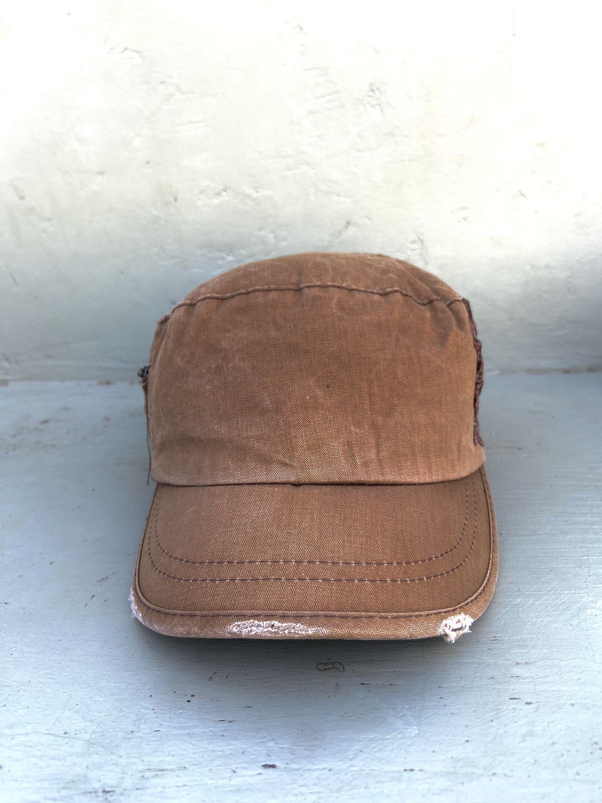 Le Grande Bleu (L.G.B.) 2000s floral embroidery patrol hat Size ONE SIZE - 4 Thumbnail