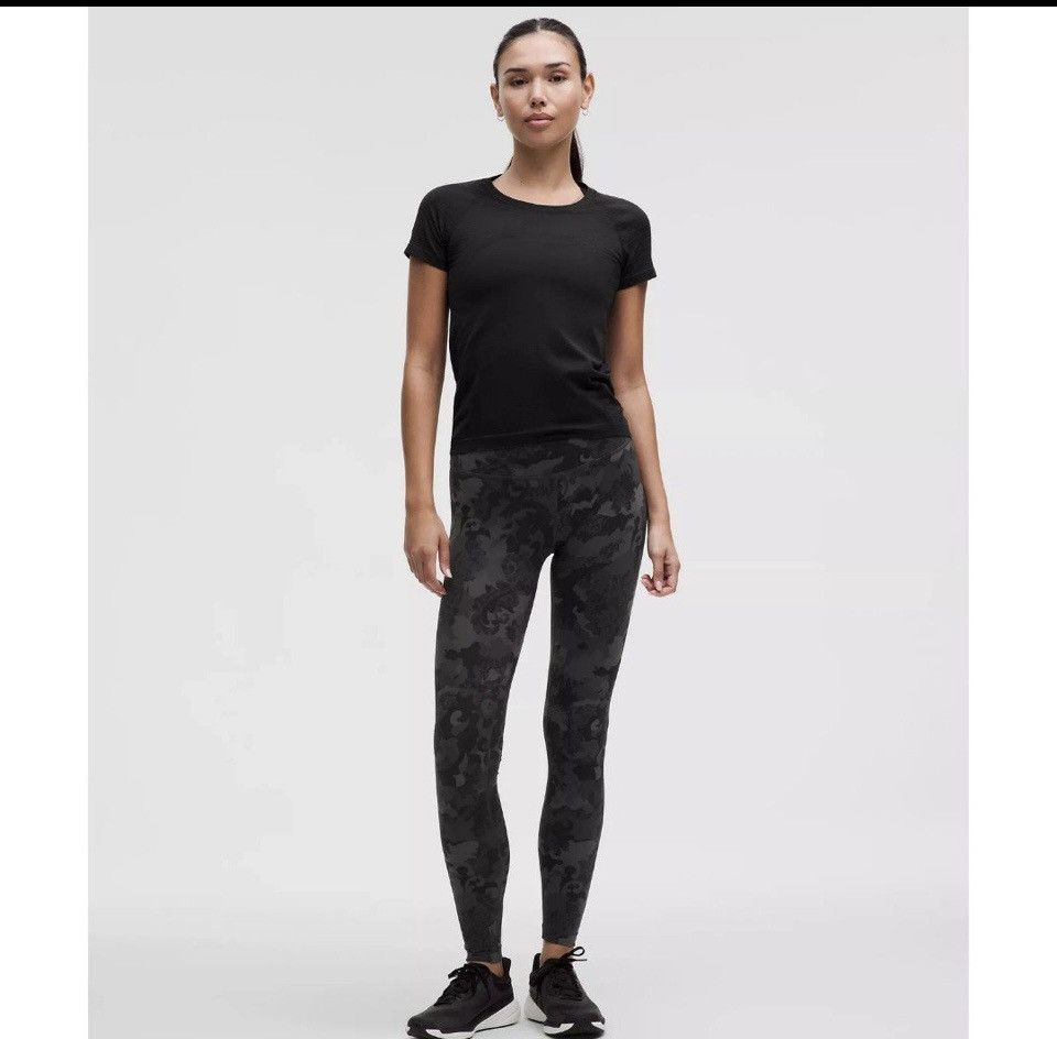 Lululemon Lululemon Wunder Train High-Rise Tight 28" size 8 Size 30" / US 8 / IT 44 - 3 Thumbnail