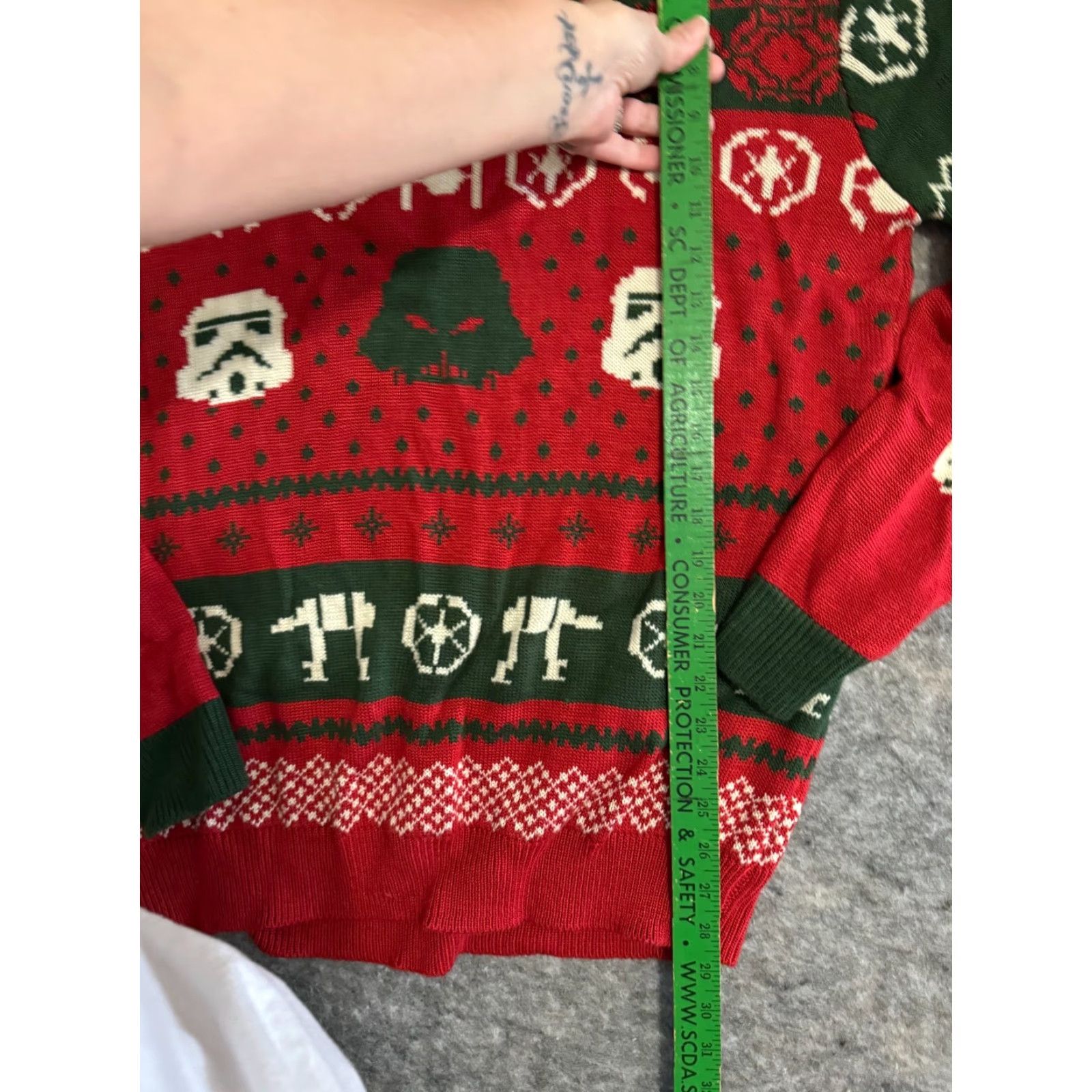 Junk Food Junk Food Disney Star Wars Darth Vader Christmas Sweater XL Unisex Adults Red Pullover Men Women Holiday Size XL / US 12-14 / IT 48-50 - 3 Thumbnail