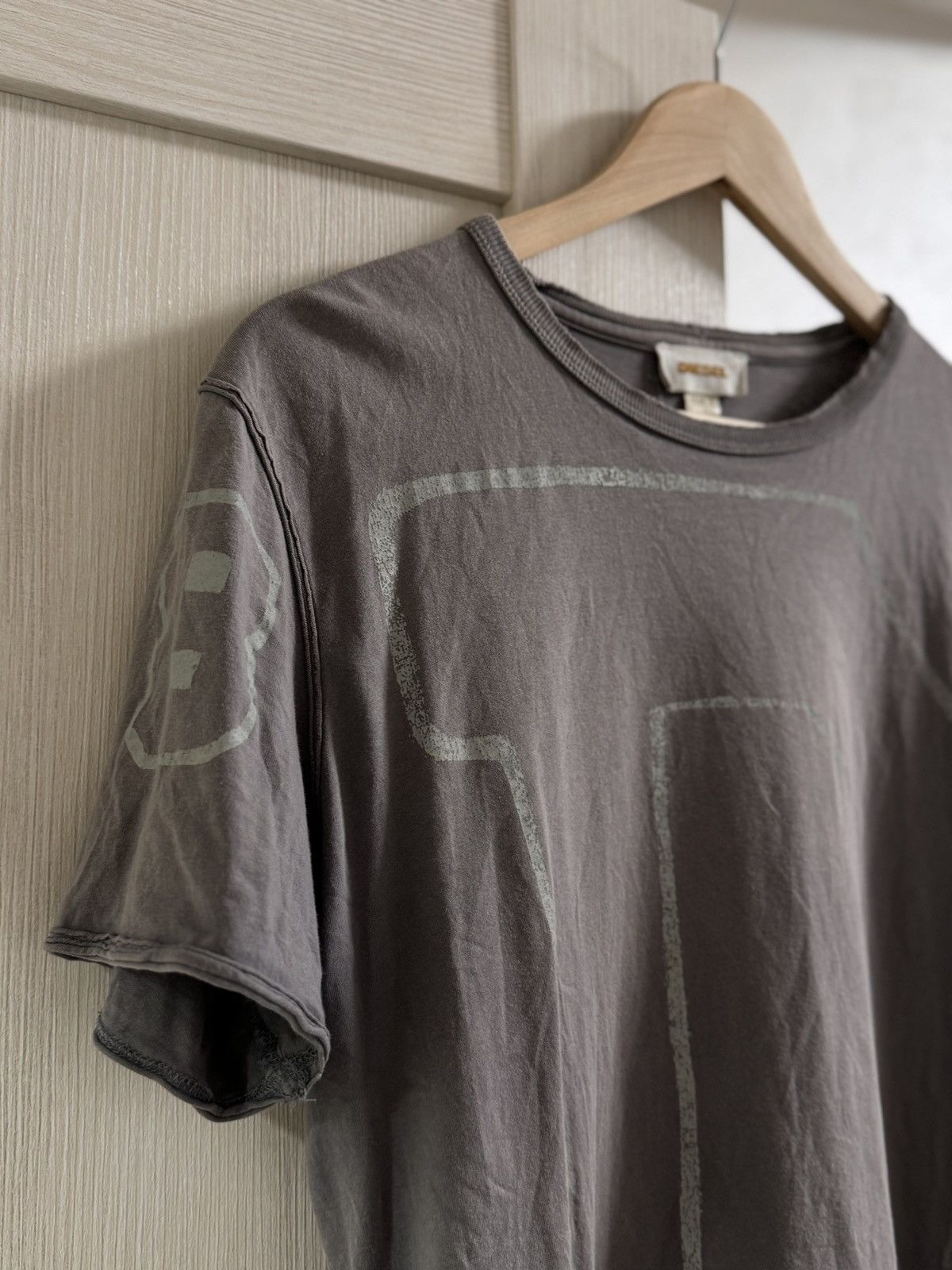 Vintage Vintage Diesel t-shirt printed y2k Faded Japan Size US L / EU 52-54 / 3 - 4 Thumbnail