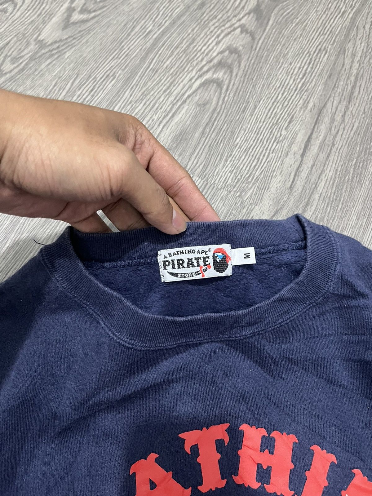 Bape A Bathing Ape logo College Crewneck Size US M / EU 48-50 / 2 - 5 Thumbnail