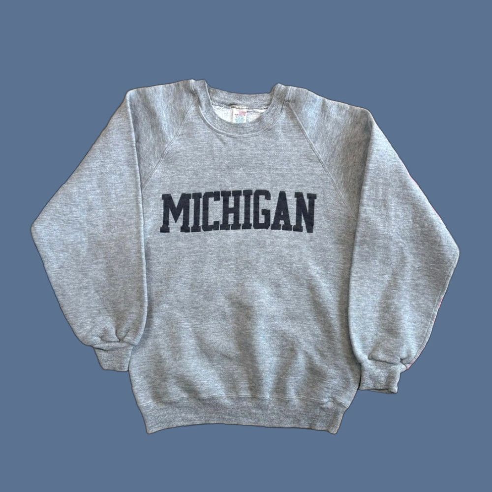 Spell VINTAGE University Of Michigan Spell Out Crewneck Sweatshirt Russell S/M Gray Men Pullover Long Sleeve 80s 90s College Sports Size US M / EU 48-50 / 2 - 1 Thumbnail