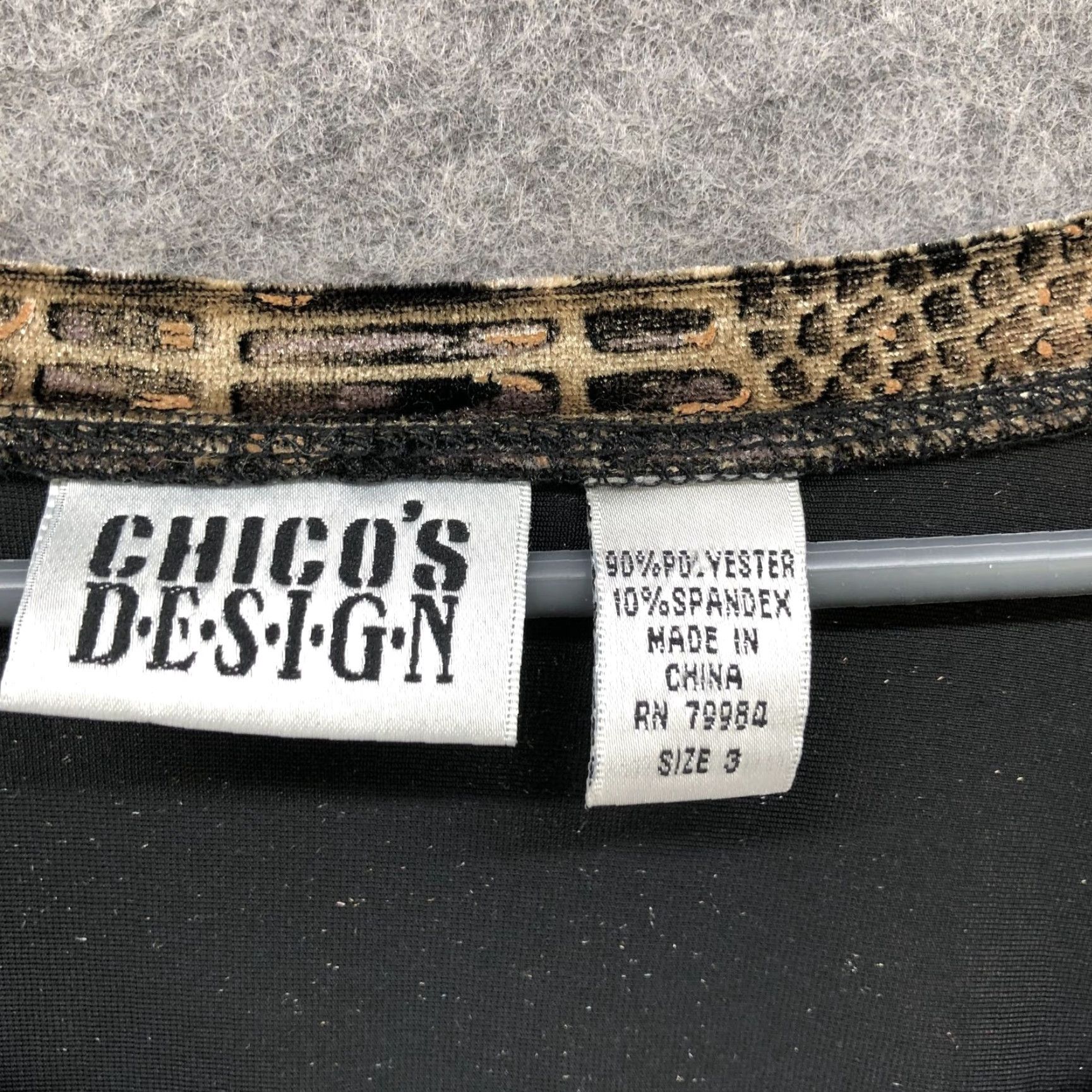 Vintage VINTAGE Chico's Velvet Long Sleeve Top Size L Animal Print Snake Gold Shirt Womens L Gold Snake Print Velvet Top Size L / US 10 / IT 46 - 5 Thumbnail