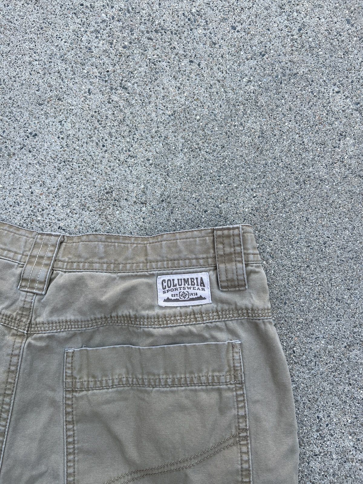 Columbia Vintage Columbia Tan Belted Carpenter/Hiking Shorts Size 32’ Size US 32 / EU 48 - 4 Thumbnail