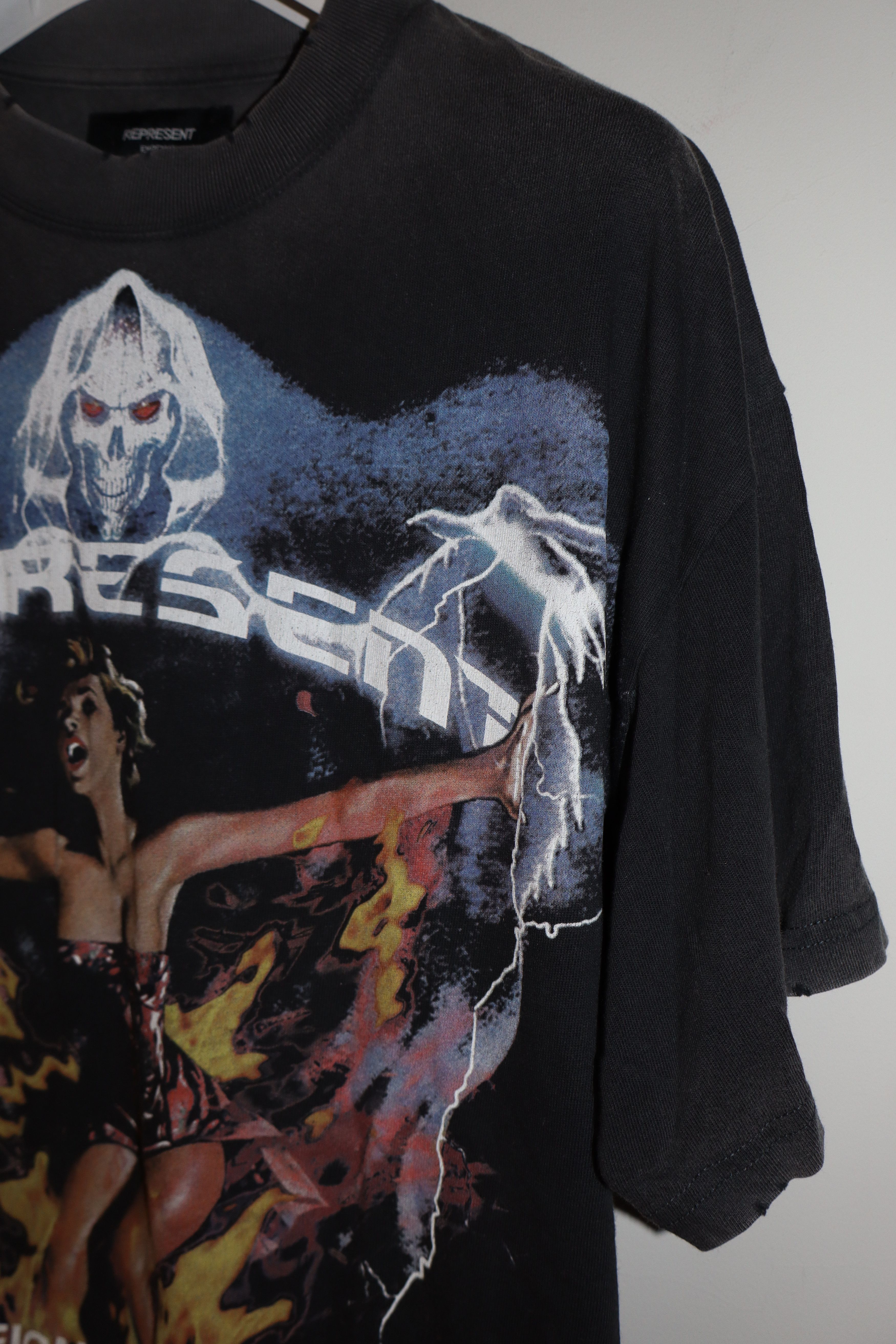 Represent Clo. Reign in Pain t-shirt Size US M / EU 48-50 / 2 - 4 Thumbnail