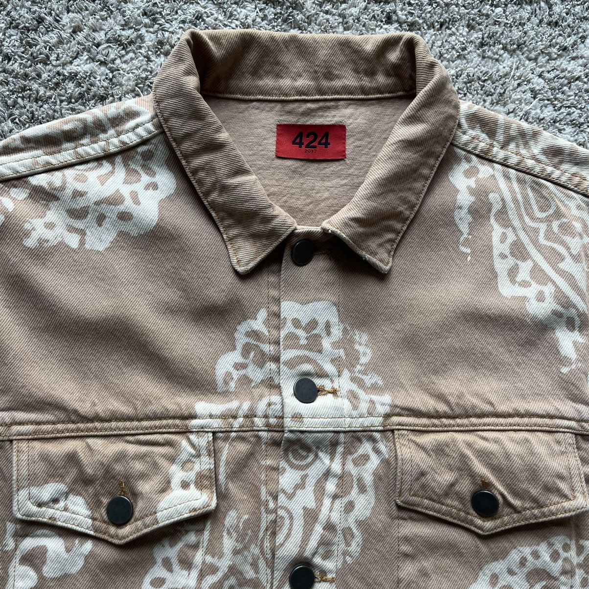 424 424 Paisley Denim Trucker Jacket Size XL. Size US XL / EU 56 / 4 - 2 Thumbnail