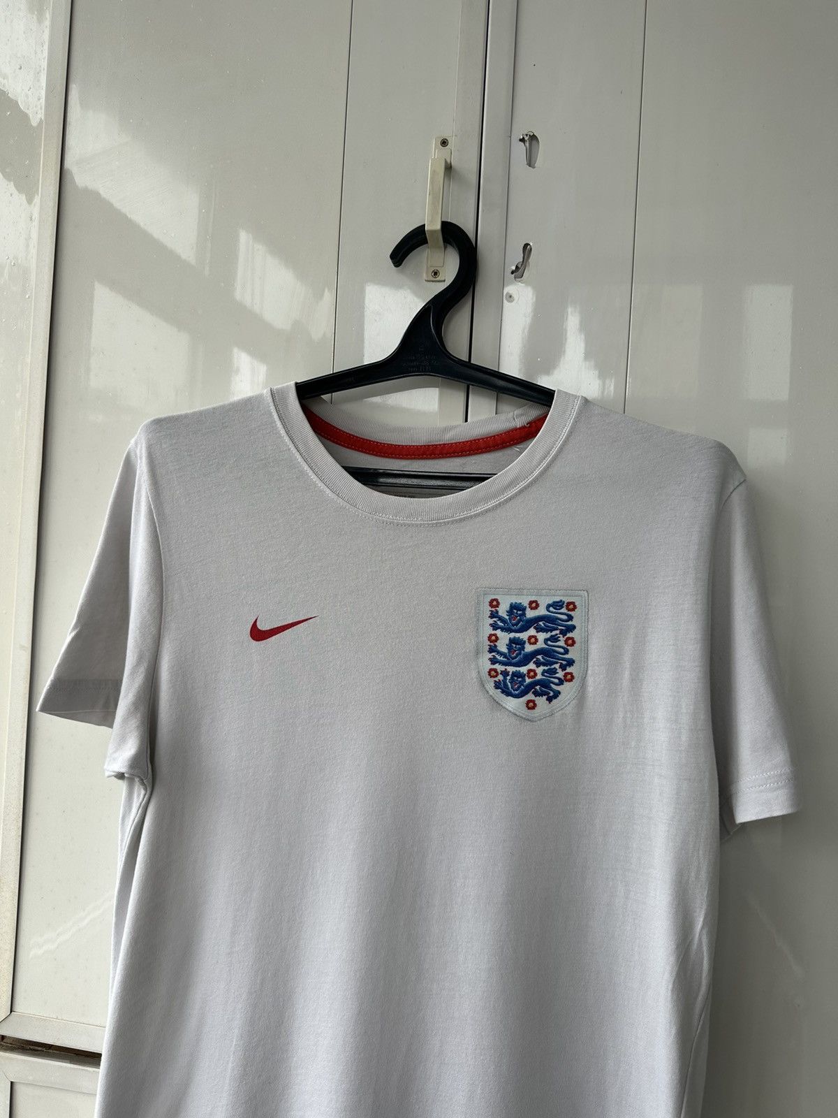 Nike × Vintage Vintage Nike T-shirt England Soccer Style Size US L / EU 52-54 / 3 - 7 Thumbnail