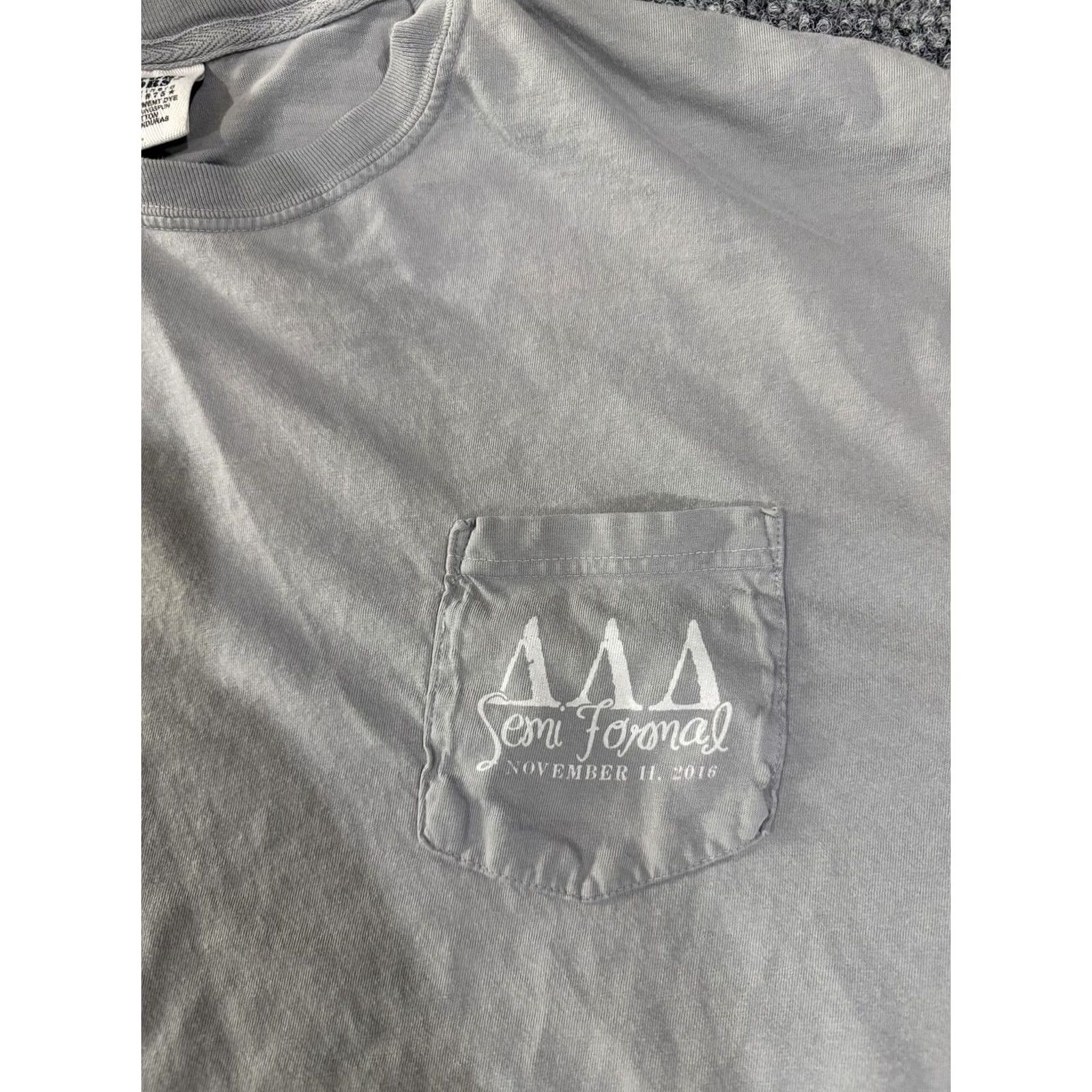 Comfort Colors Comfort Colors Shirt Womens XL Gray Tri Delta Semi Formal Long Sleeve Pocket Top Size XL / US 12-14 / IT 48-50 - 5 Thumbnail